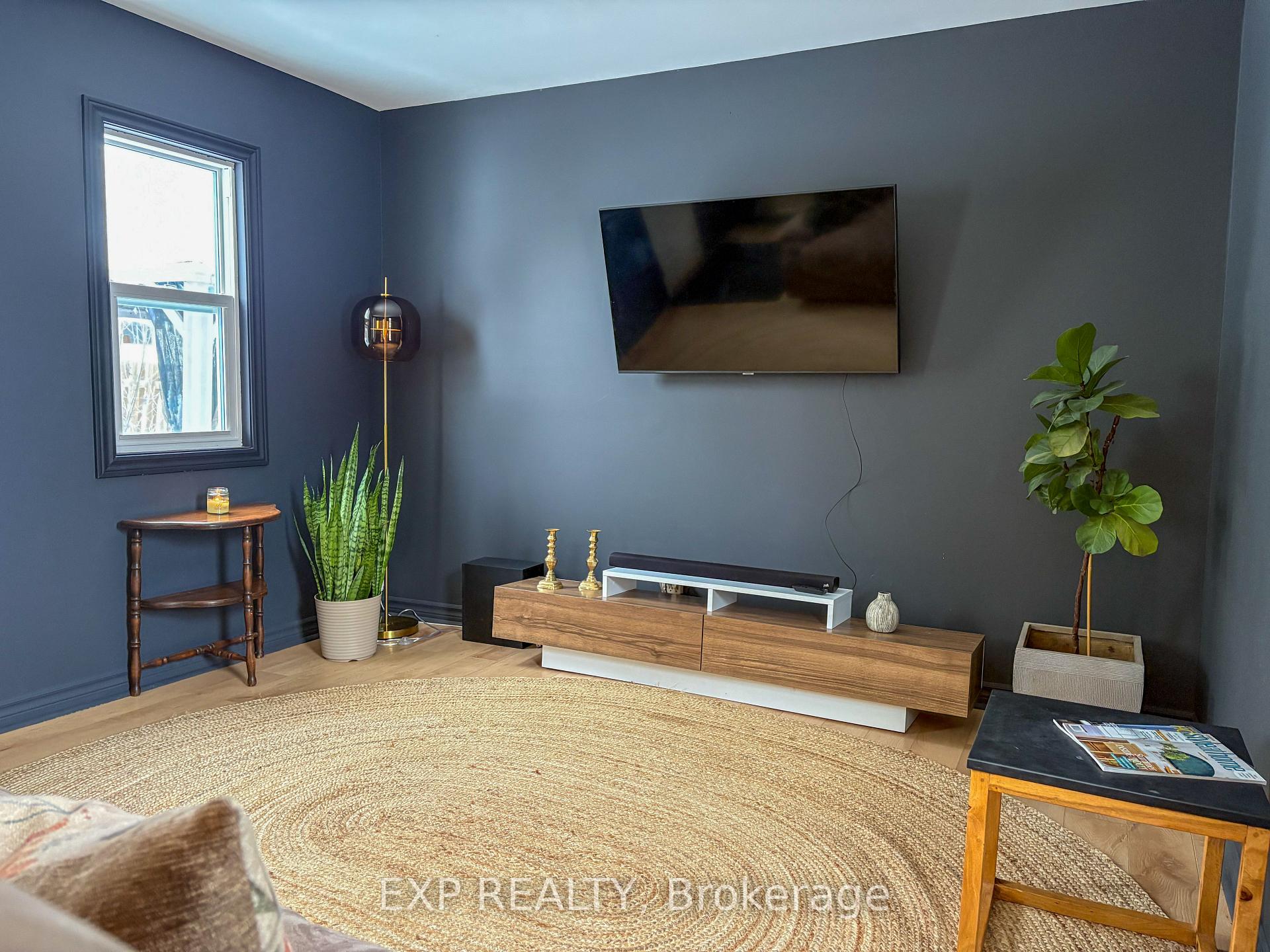 Photo 16 of 138 Blake Street, Renfrew — HOMEH