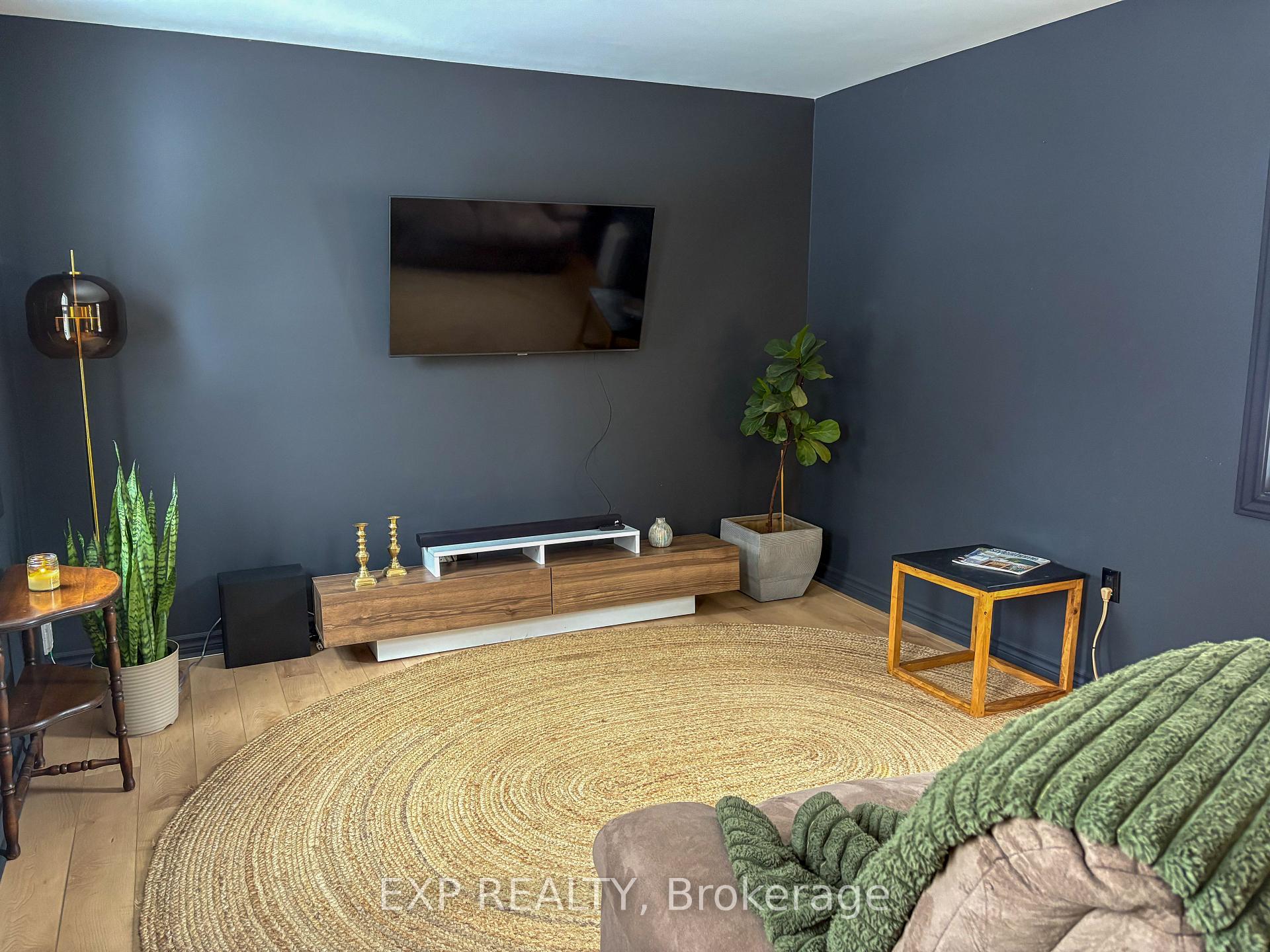 Photo 14 of 138 Blake Street, Renfrew — HOMEH
