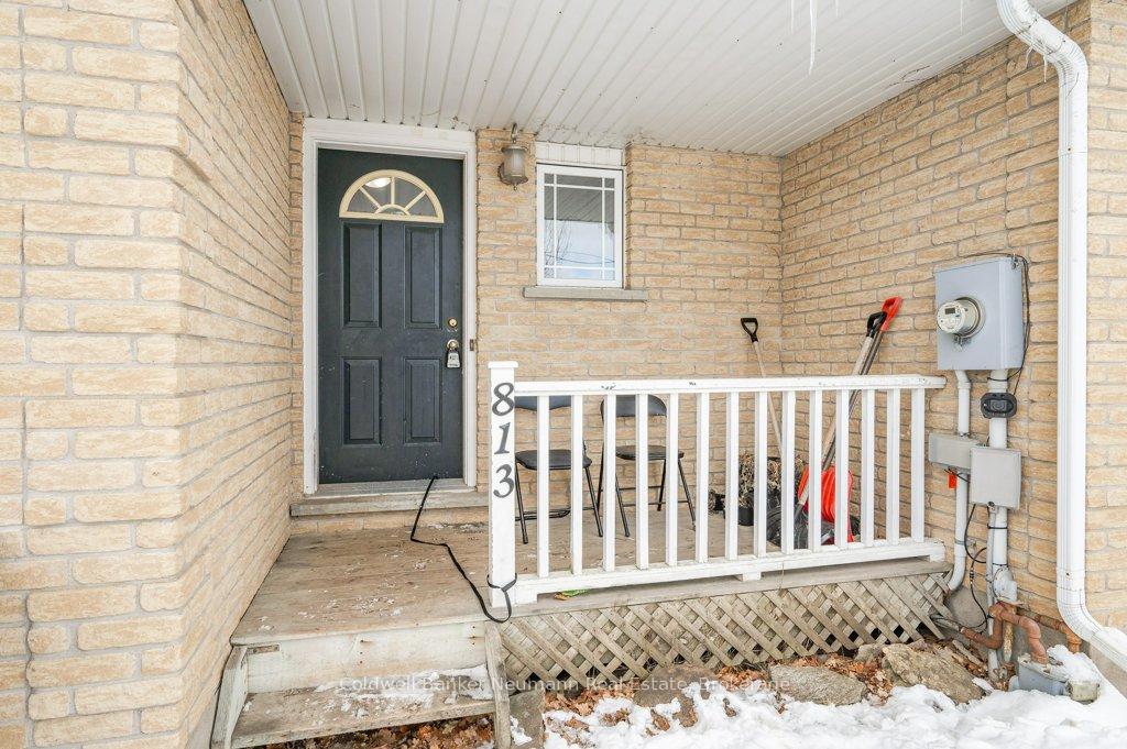 Photo 14 of 813 Edinburgh Road S, Guelph, Kortright West — HOMEH