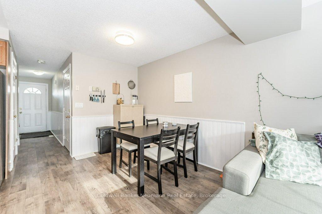 Photo 13 of 813 Edinburgh Road S, Guelph, Kortright West — HOMEH