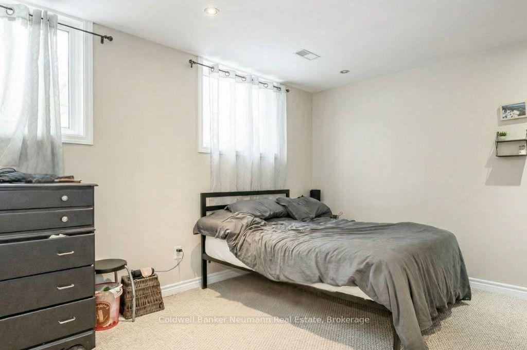 Photo 10 of 813 Edinburgh Road S, Guelph, Kortright West — HOMEH