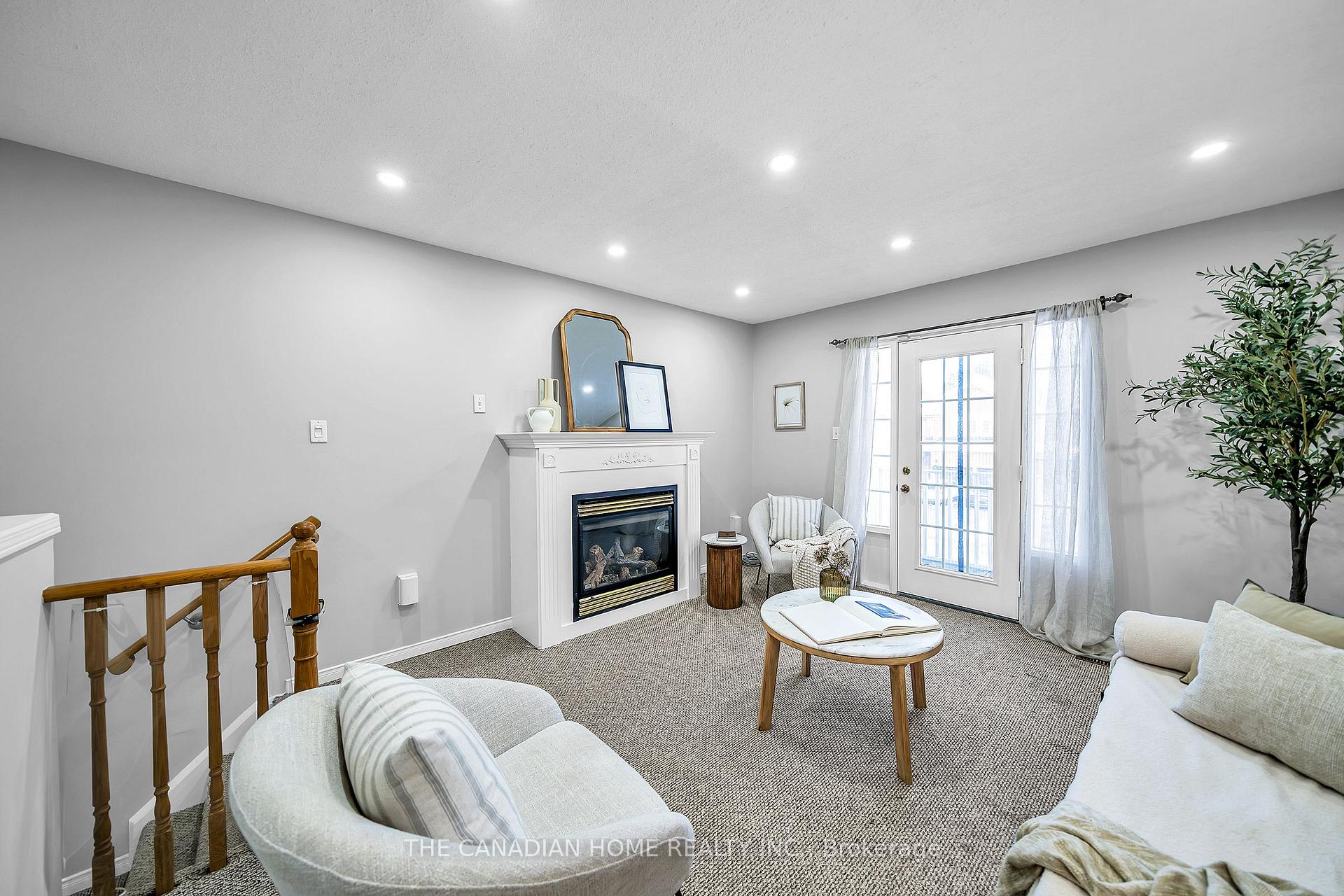 Photo 6 of 169 Harmer Drive, Clarington, Newcastle — HOMEH