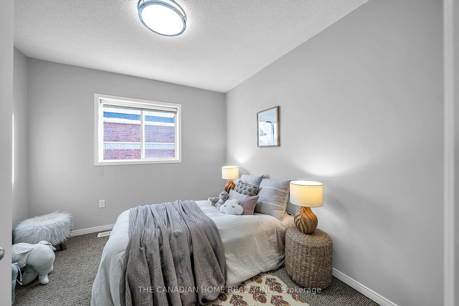 Photo 12 of 169 Harmer Drive, Clarington, Newcastle — HOMEH
