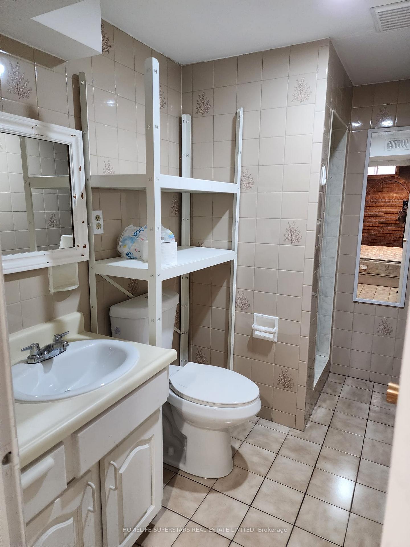 Photo 6 of Unit Basement, 236 Tall Grass Trail, Vaughan, East Woodbridge — HOMEH