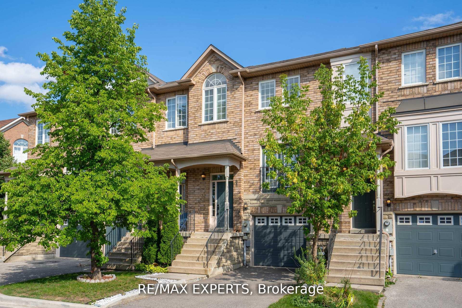 Photo 1 of Unit 32, 19 Foxchase Avenue, Vaughan, East Woodbridge — HOMEH