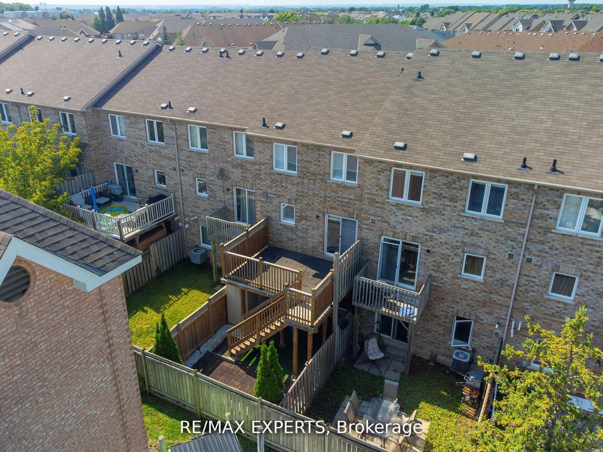 Photo 22 of Unit 32, 19 Foxchase Avenue, Vaughan, East Woodbridge — HOMEH