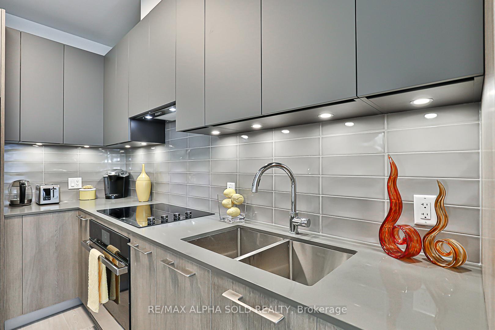 Photo 21 of Unit 1502, 38 Water Walk Drive, Markham, Unionville — HOMEH