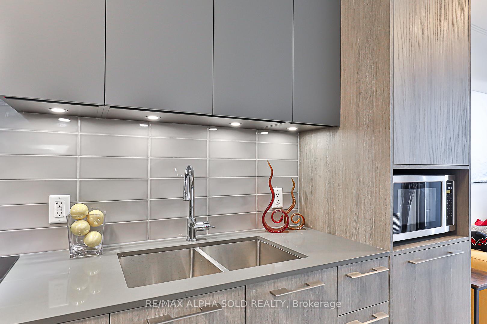 Photo 41 of Unit 1502, 38 Water Walk Drive, Markham, Unionville — HOMEH