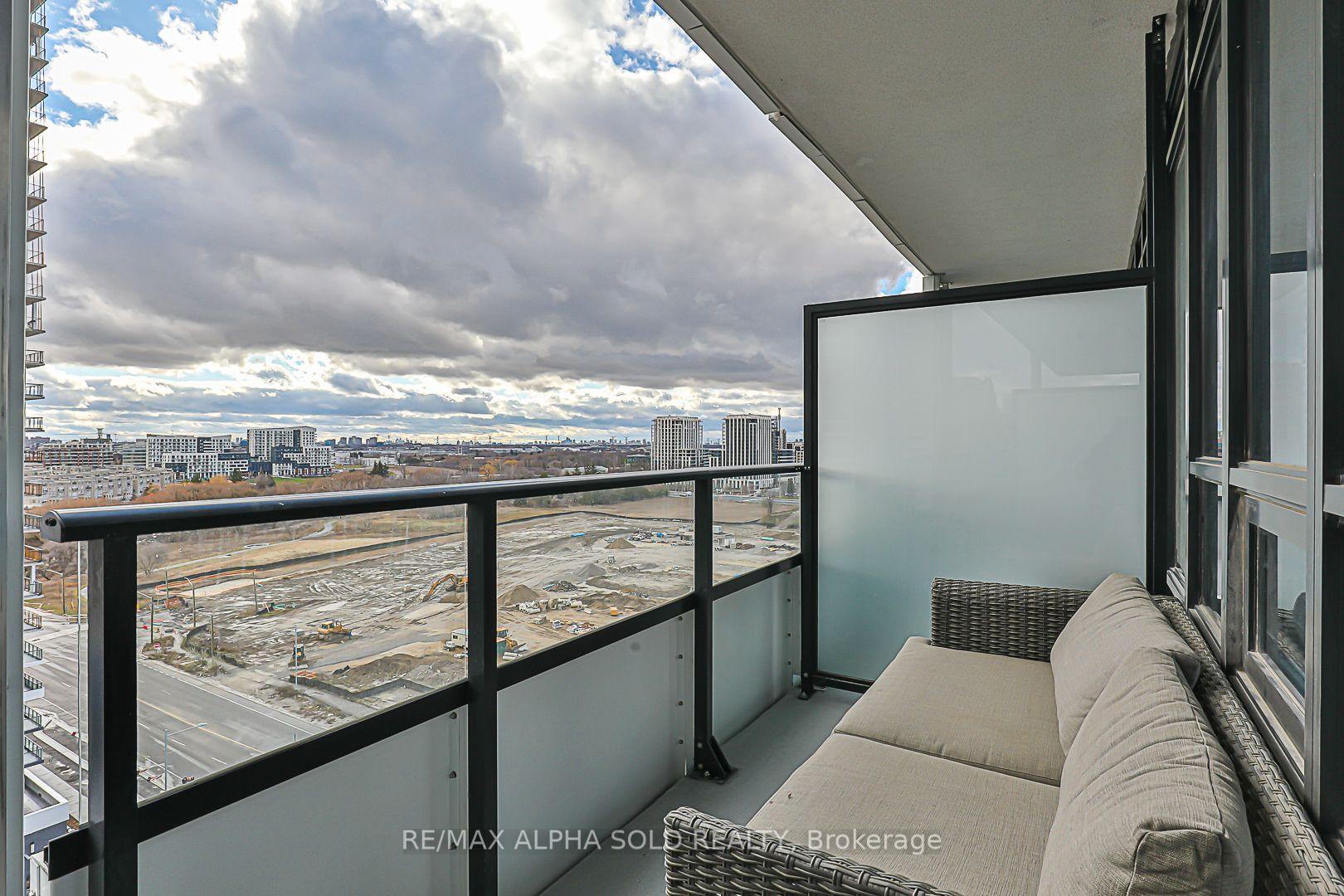 Photo 31 of Unit 1502, 38 Water Walk Drive, Markham, Unionville — HOMEH