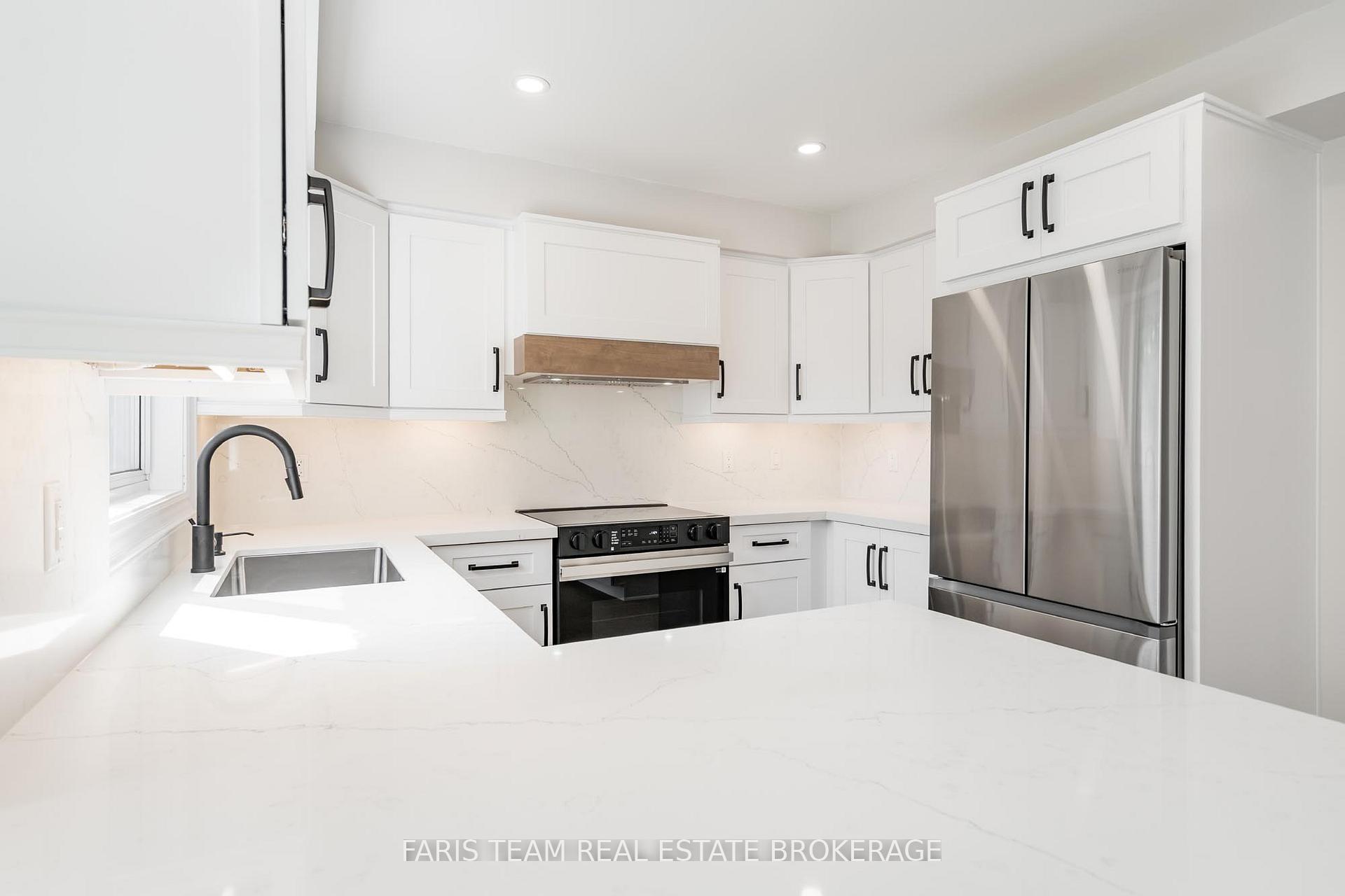 Photo 5 of 45 Knupp Road, Barrie, Edgehill Drive — HOMEH