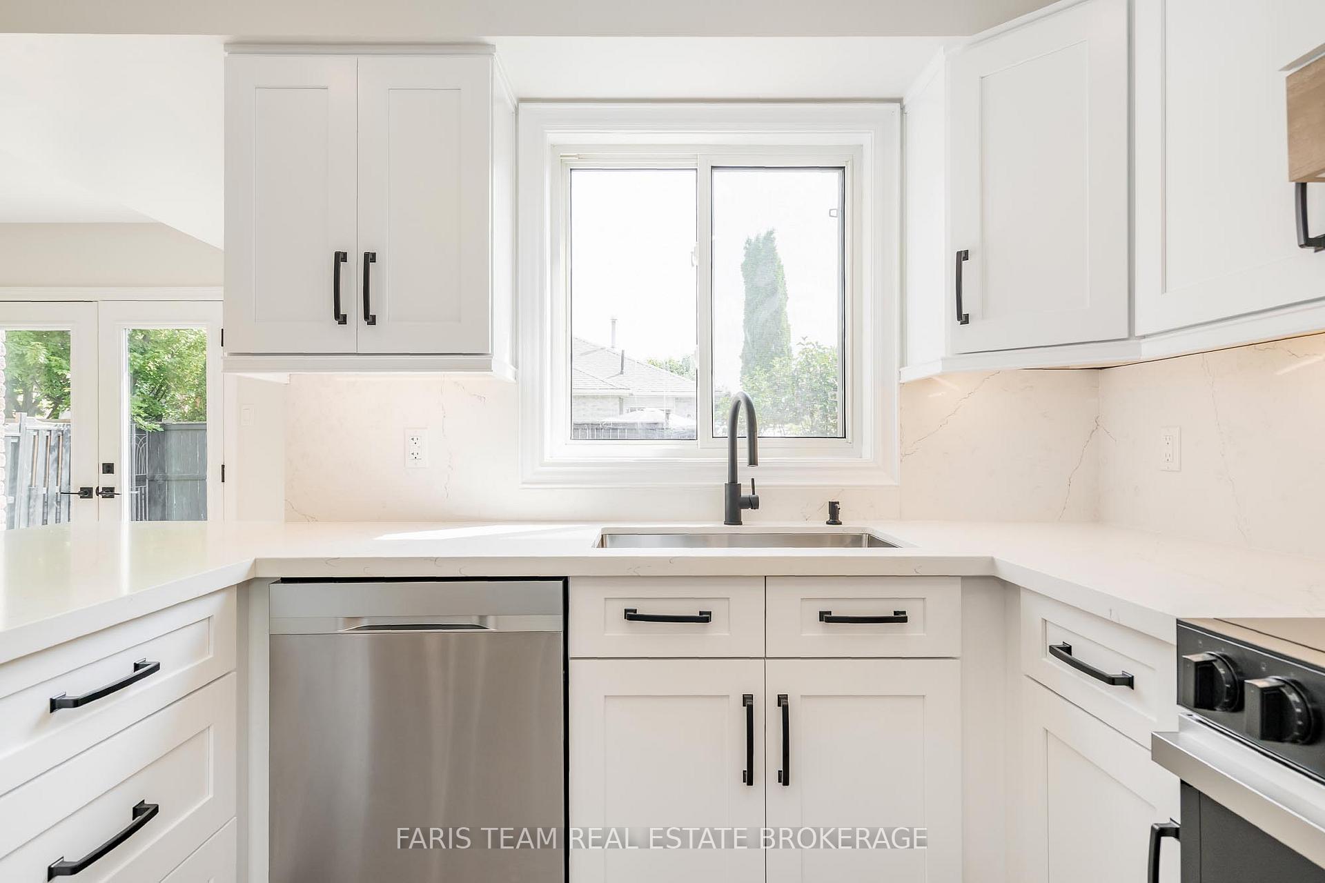 Photo 7 of 45 Knupp Road, Barrie, Edgehill Drive — HOMEH