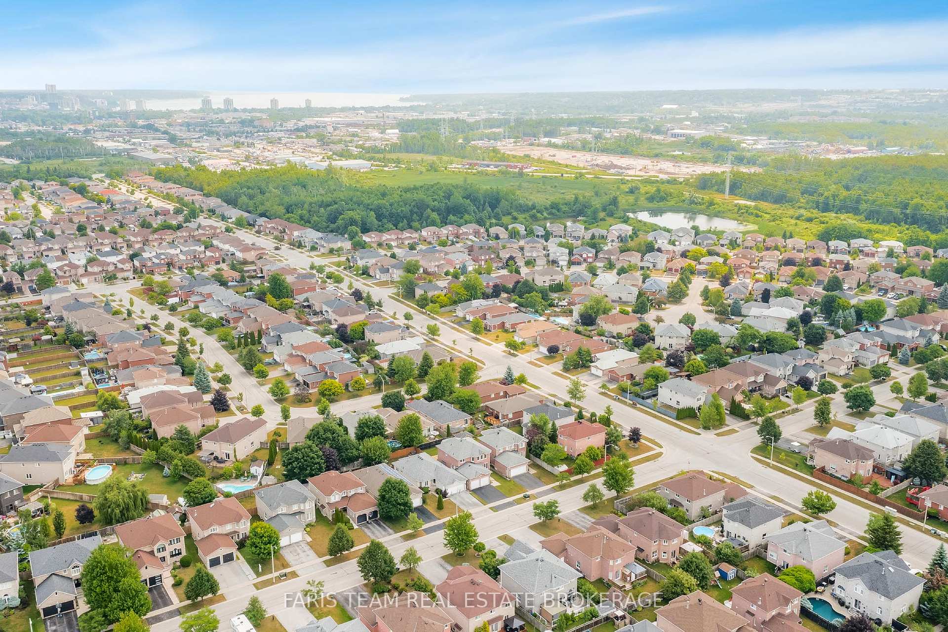 Photo 38 of 45 Knupp Road, Barrie, Edgehill Drive — HOMEH