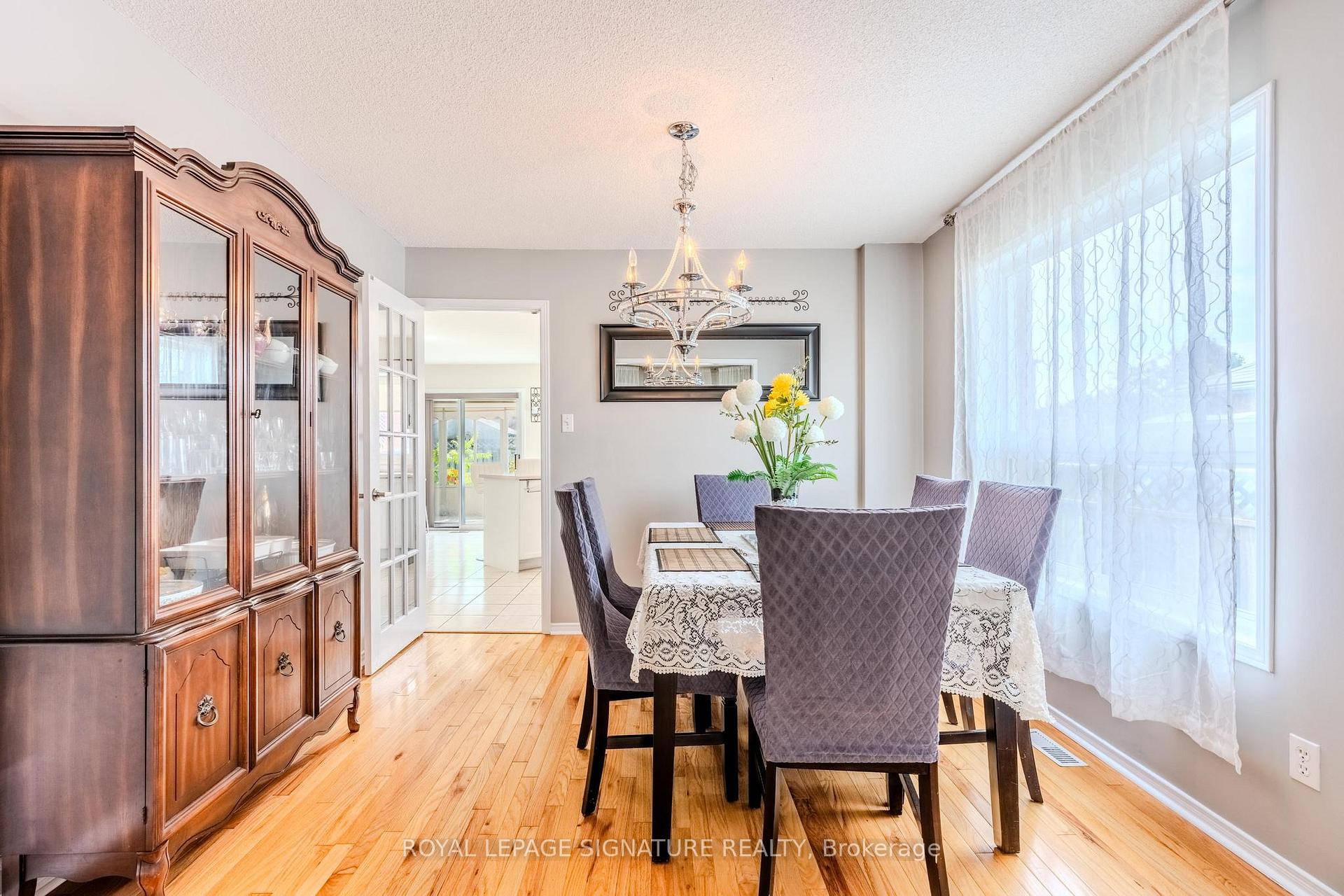 Photo 23 of 341 Livingstone Street, Barrie, Northwest — HOMEH