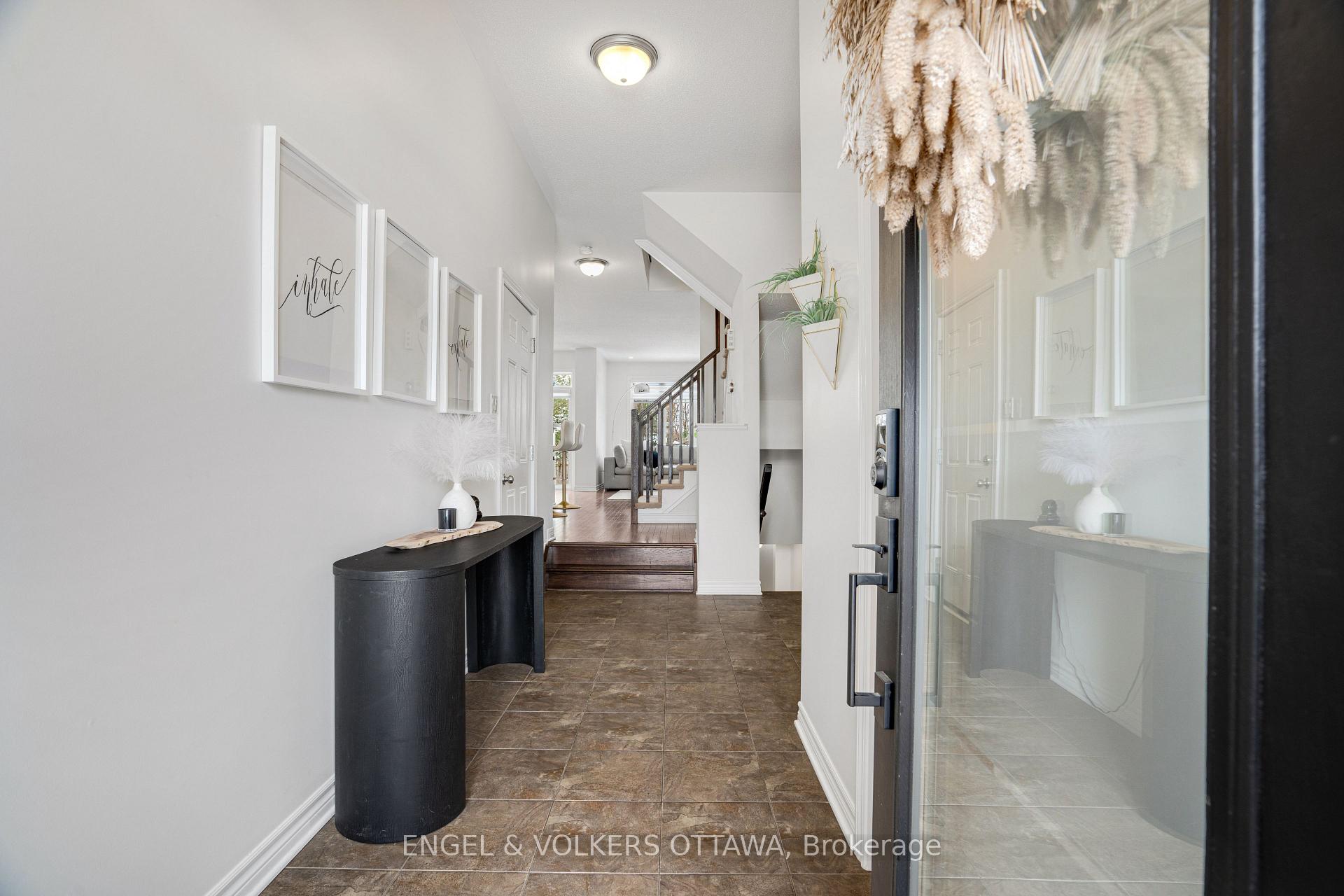 Photo 5 of 260 Meadowlilly Road, Ottawa, Blossom Park/Kemp Park/Findlay Creek — HOMEH