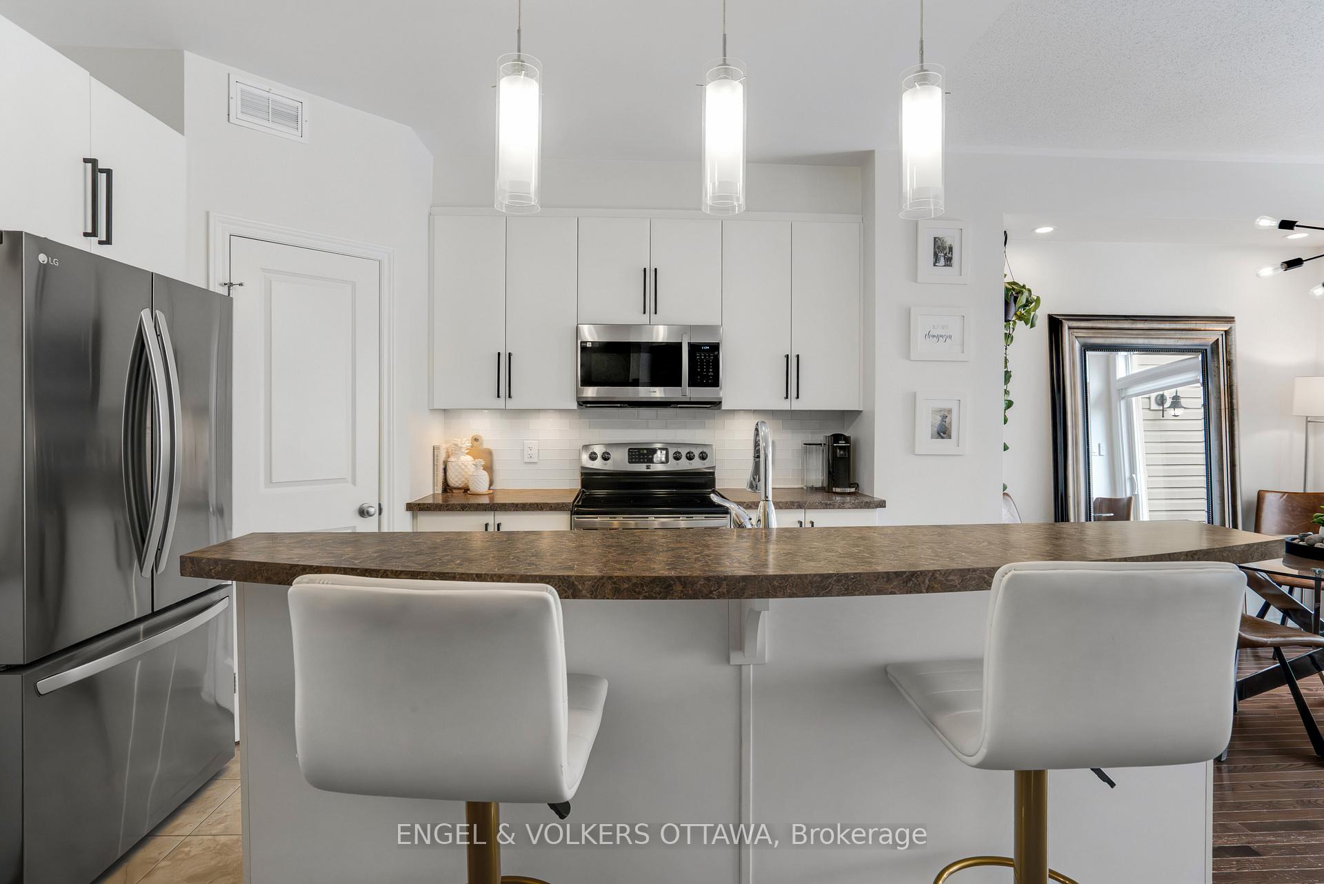 Photo 9 of 260 Meadowlilly Road, Ottawa, Blossom Park/Kemp Park/Findlay Creek — HOMEH