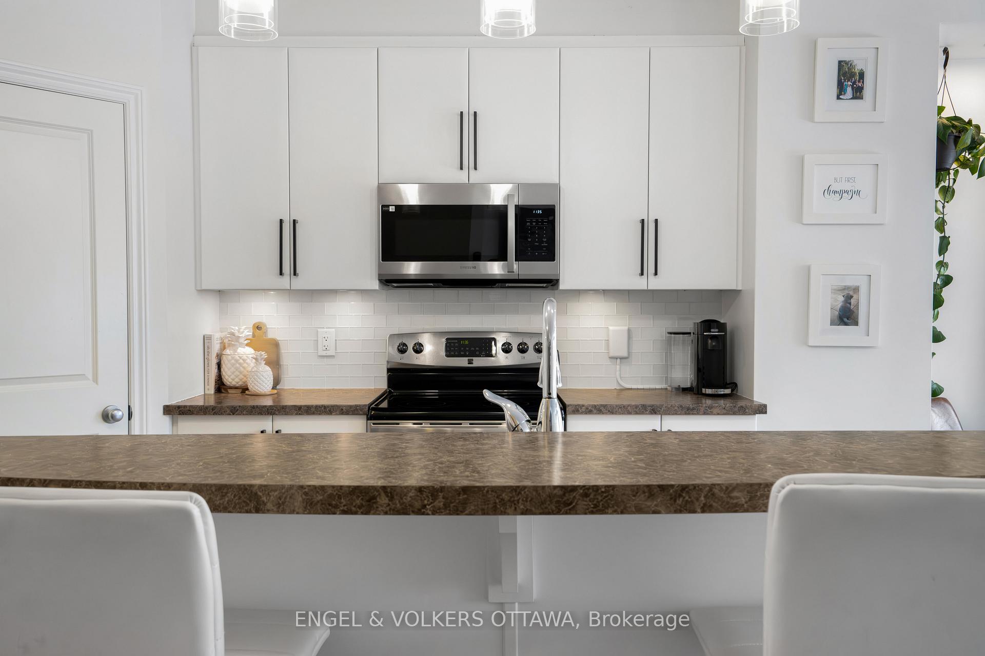 Photo 10 of 260 Meadowlilly Road, Ottawa, Blossom Park/Kemp Park/Findlay Creek — HOMEH