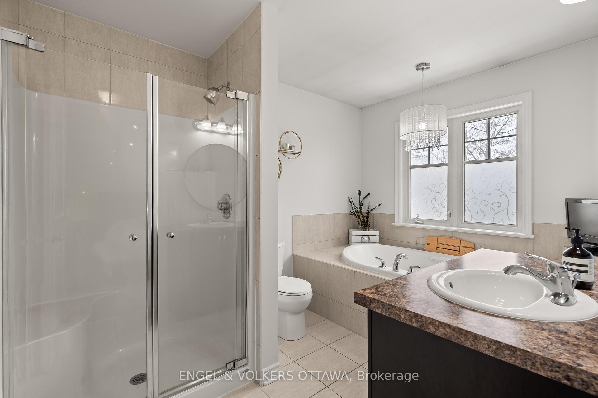 Photo 31 of 260 Meadowlilly Road, Ottawa, Blossom Park/Kemp Park/Findlay Creek — HOMEH
