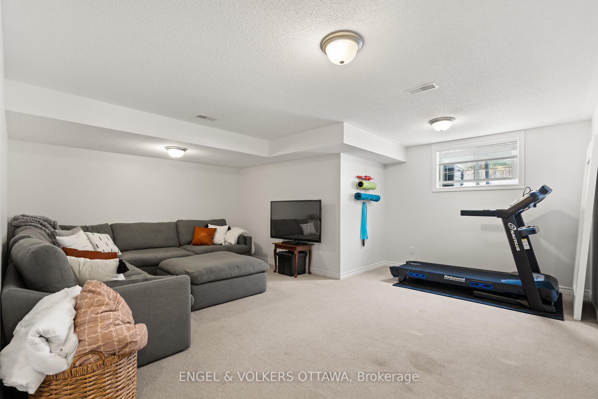 Photo 42 of 260 Meadowlilly Road, Ottawa, Blossom Park/Kemp Park/Findlay Creek — HOMEH
