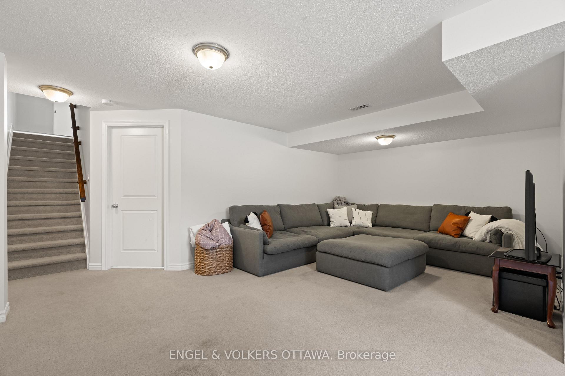 Photo 43 of 260 Meadowlilly Road, Ottawa, Blossom Park/Kemp Park/Findlay Creek — HOMEH