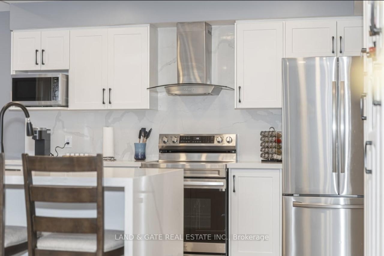 Photo 6 of 1840 Dalhousie Crescent, Oshawa, Samac — HOMEH