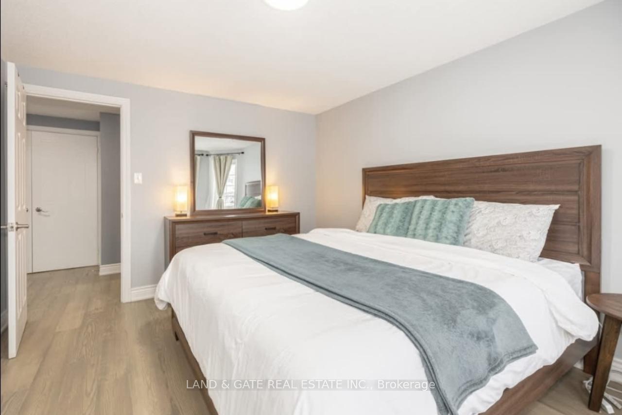 Photo 12 of 1840 Dalhousie Crescent, Oshawa, Samac — HOMEH