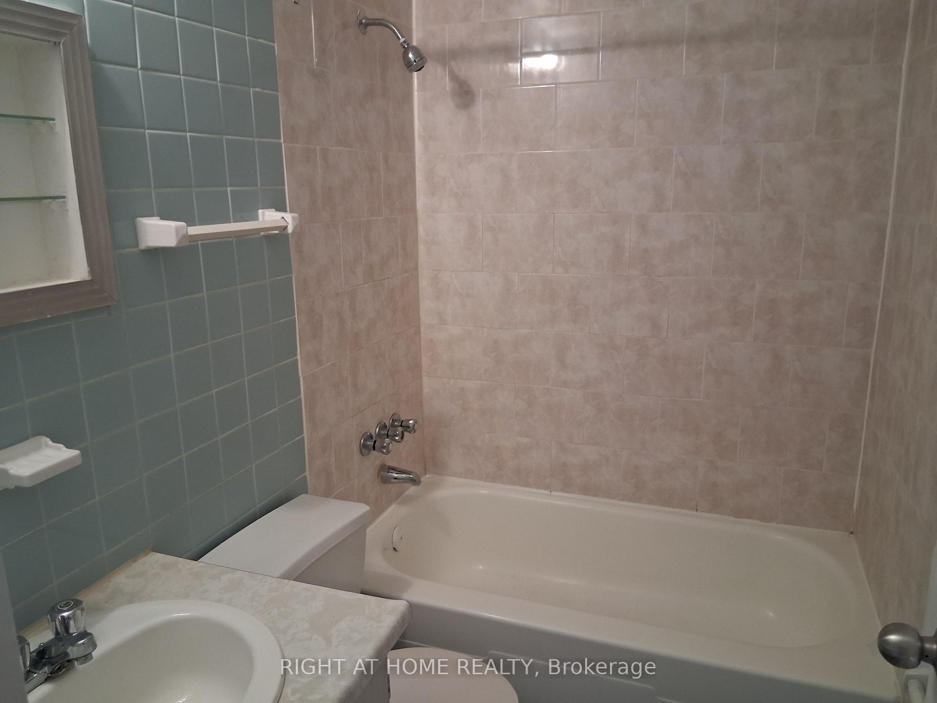 Photo 8 of Unit 1001, 191 St George Street, Toronto, The Annex — HOMEH