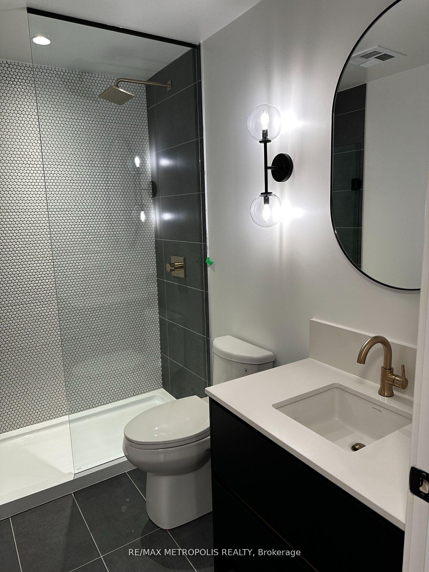 Photo 5 of Unit 406, 1285 Queen Street E, Toronto, Greenwood-Coxwell — HOMEH
