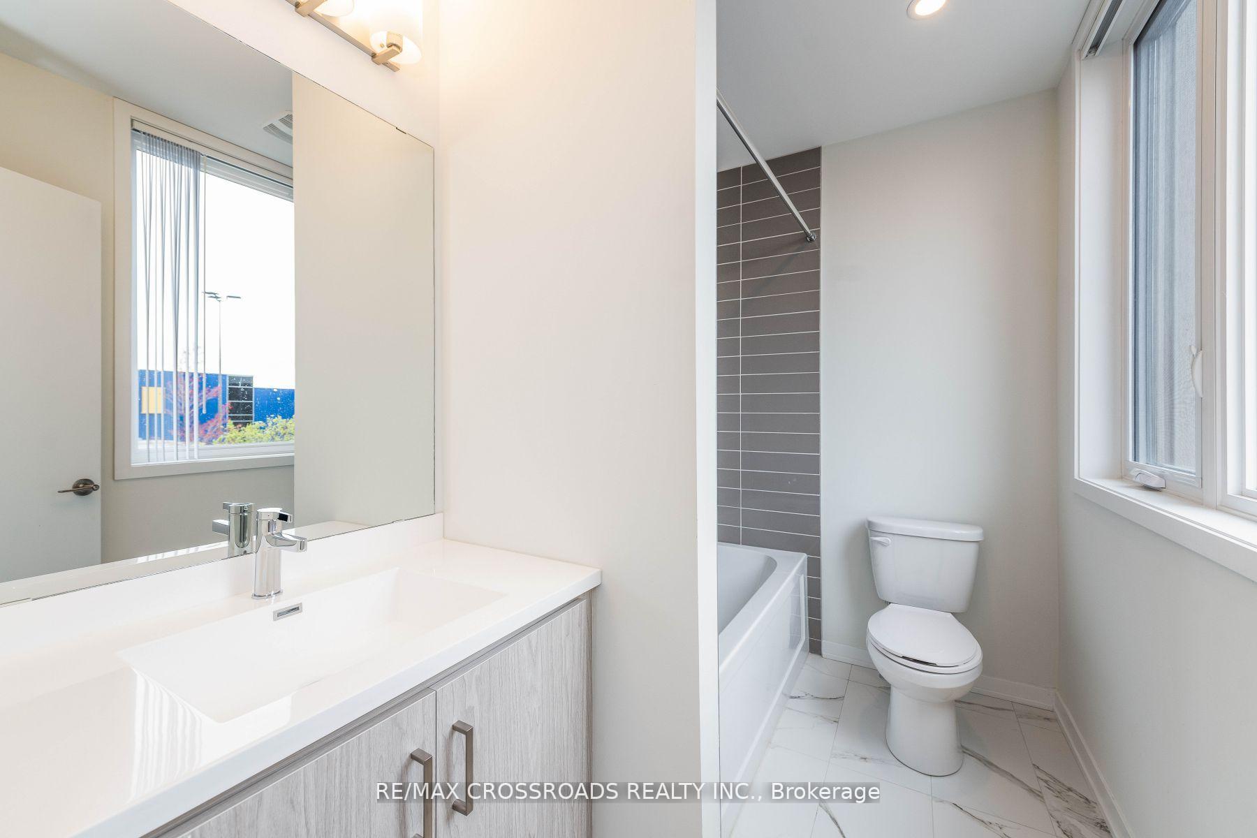 Photo 4 of Unit TH02, 75 Mable Smith Way, Vaughan, Vaughan Corporate Centre — HOMEH