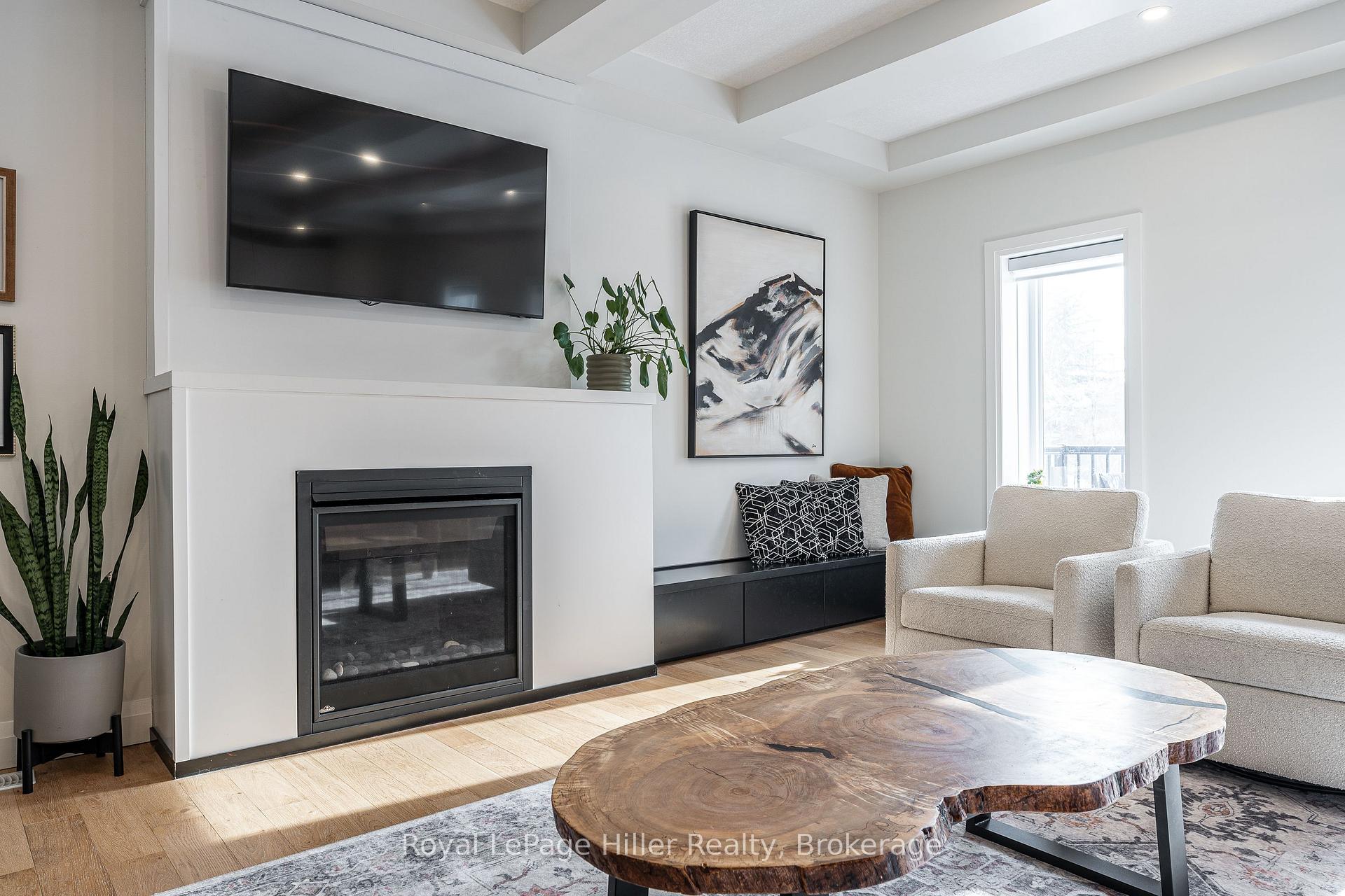 Photo 10 of 255 Cobourg Street, Stratford — HOMEH