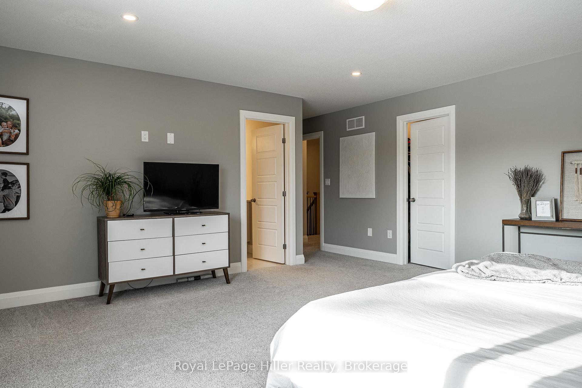 Photo 19 of 255 Cobourg Street, Stratford — HOMEH