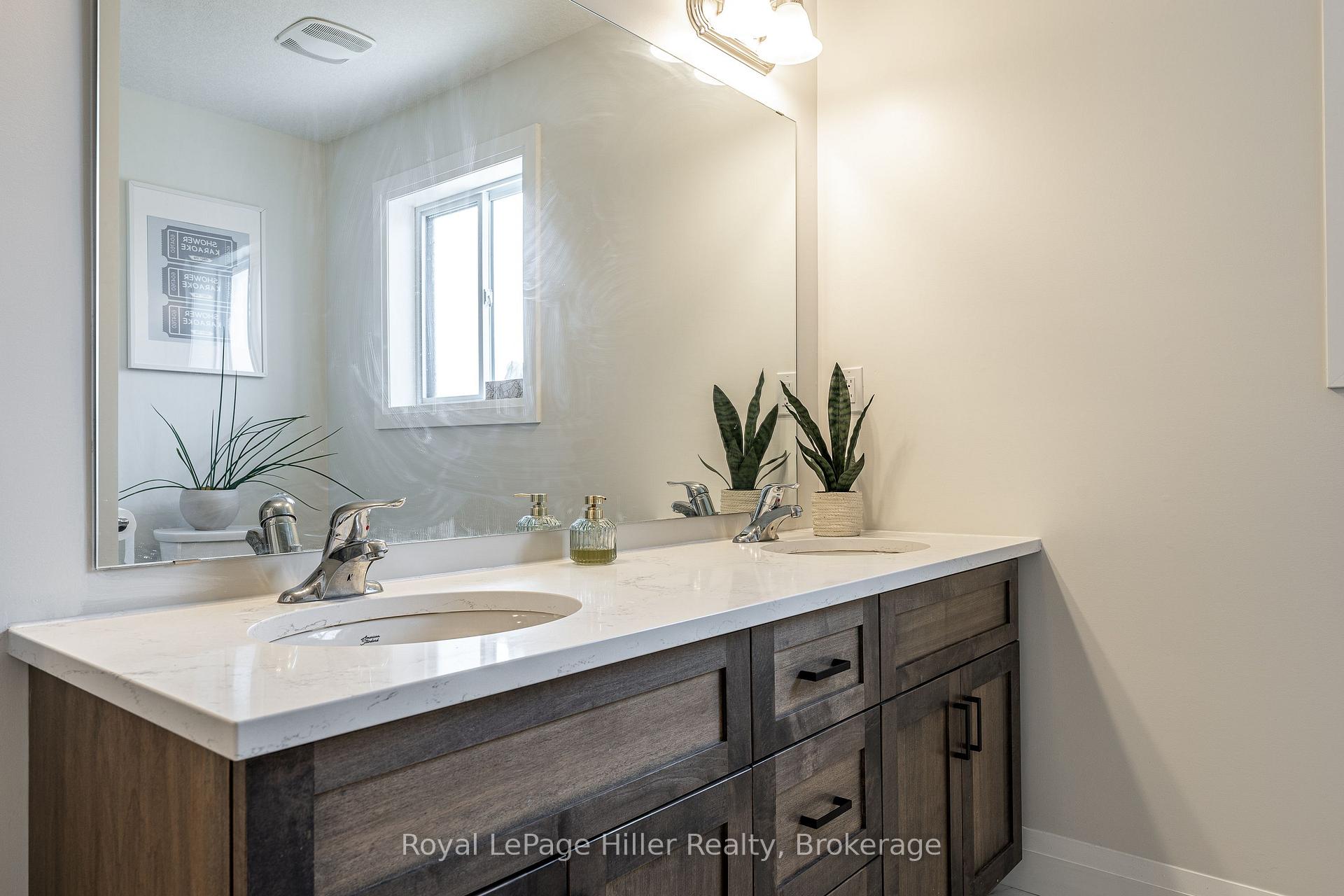 Photo 21 of 255 Cobourg Street, Stratford — HOMEH