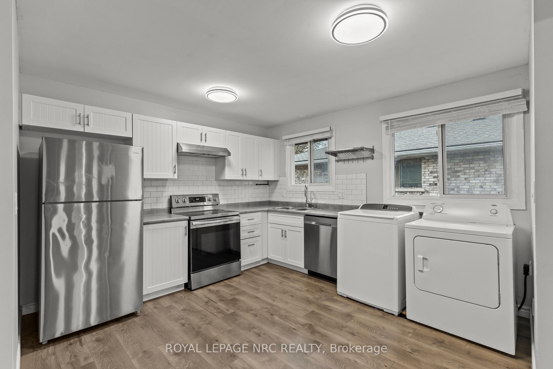 Photo 4 of 5698 Heritage Drive, Niagara Falls, Church's Lane — HOMEH