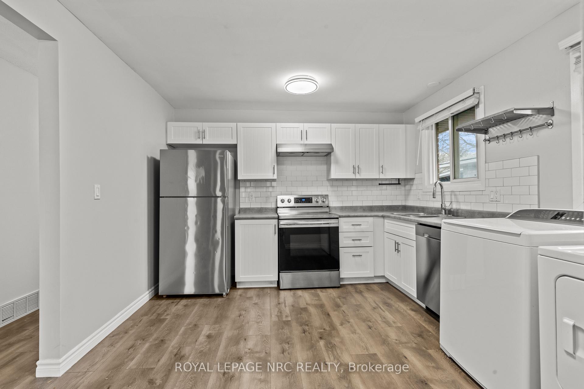 Photo 6 of 5698 Heritage Drive, Niagara Falls, Church's Lane — HOMEH