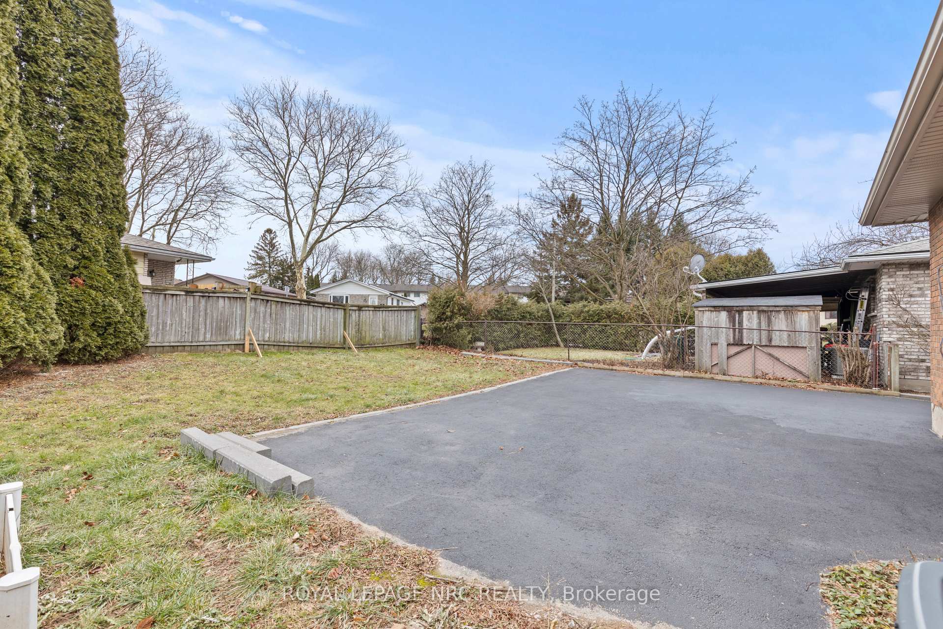 Photo 32 of 5698 Heritage Drive, Niagara Falls, Church's Lane — HOMEH