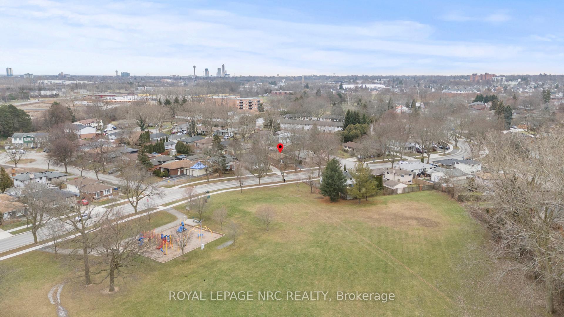 Photo 25 of 5698 Heritage Drive, Niagara Falls, Church's Lane — HOMEH