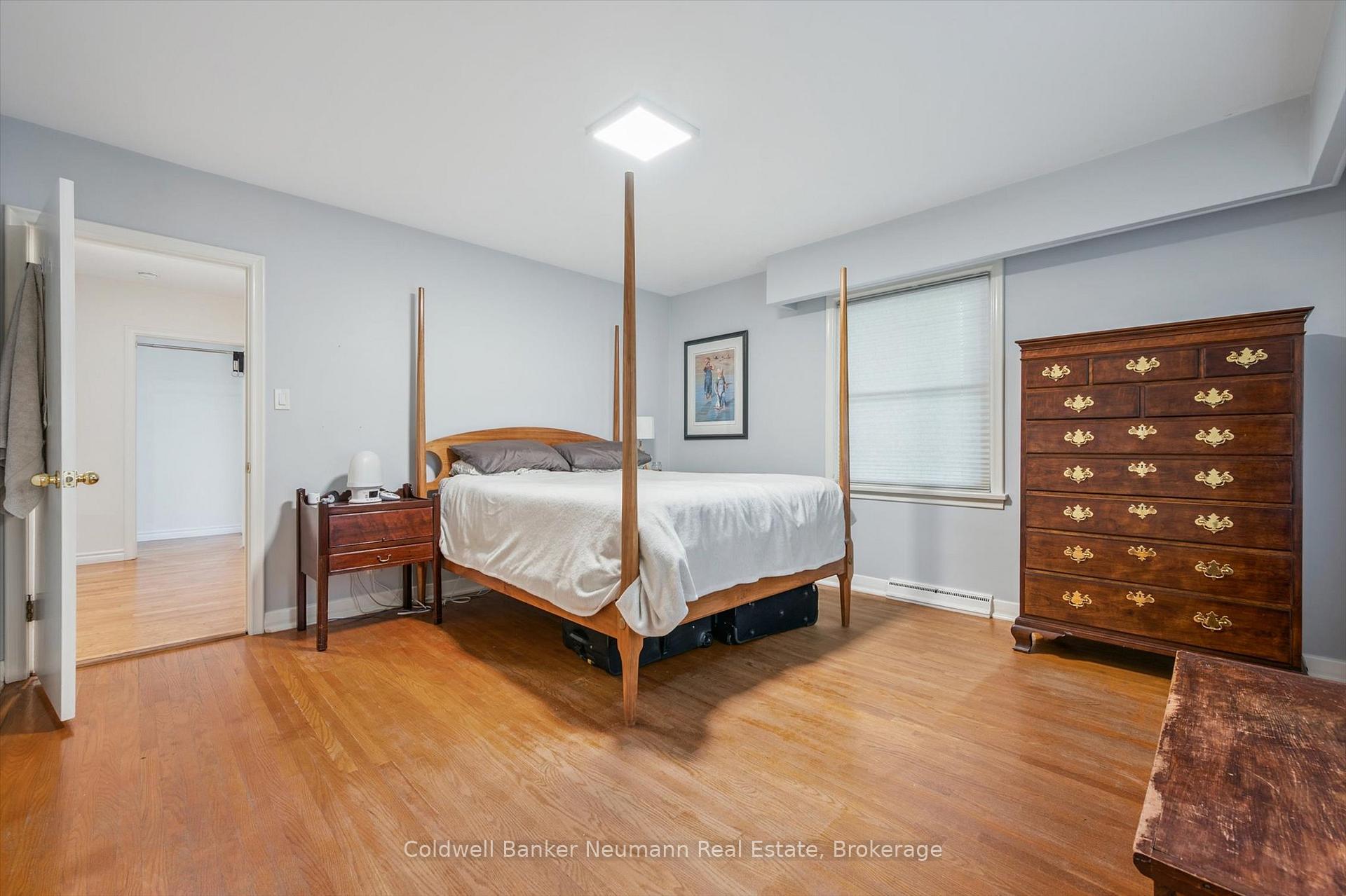 Photo 22 of 36 Harcourt Drive, Guelph, Dovercliffe Park/Old University — HOMEH