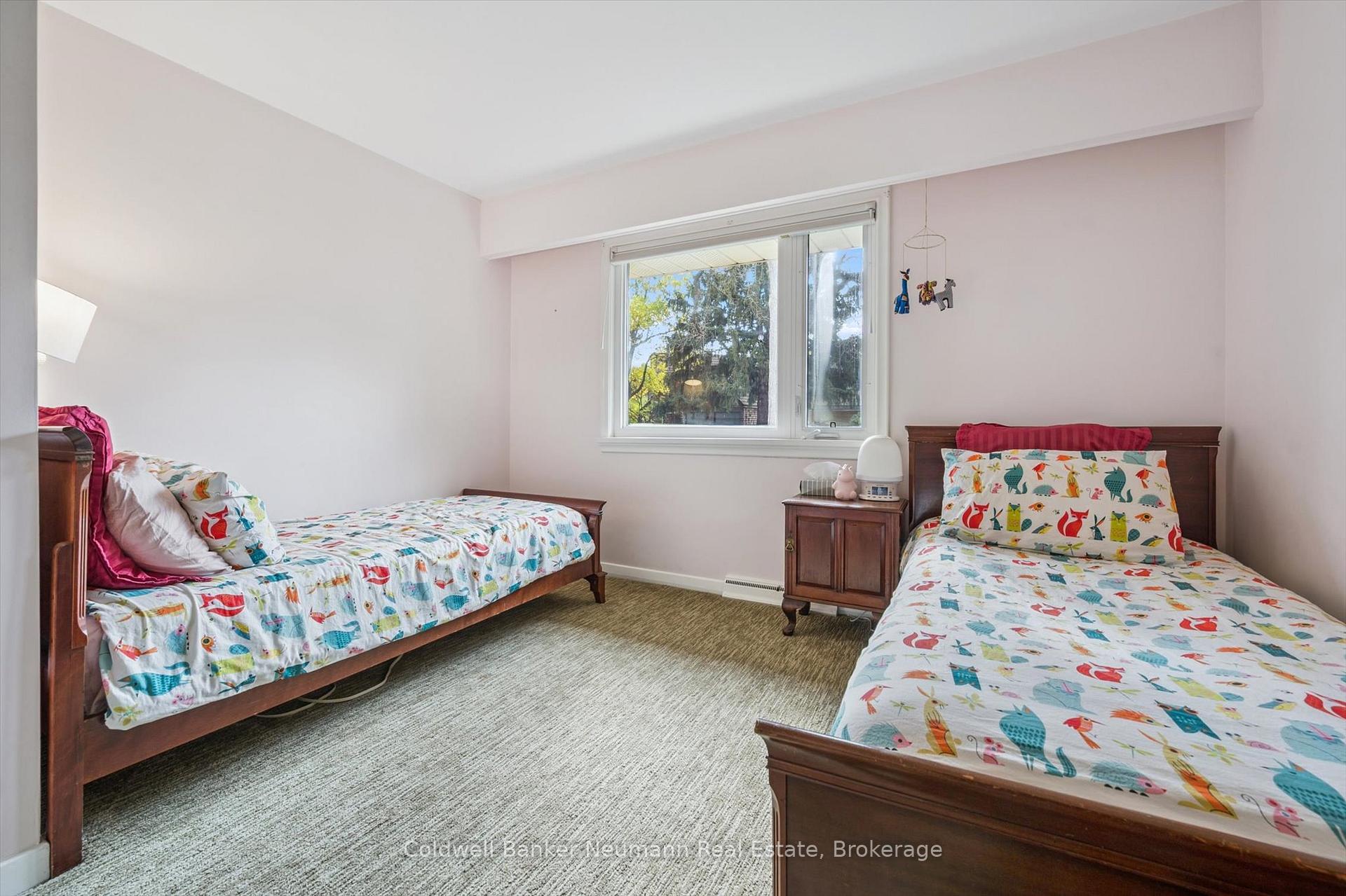 Photo 29 of 36 Harcourt Drive, Guelph, Dovercliffe Park/Old University — HOMEH