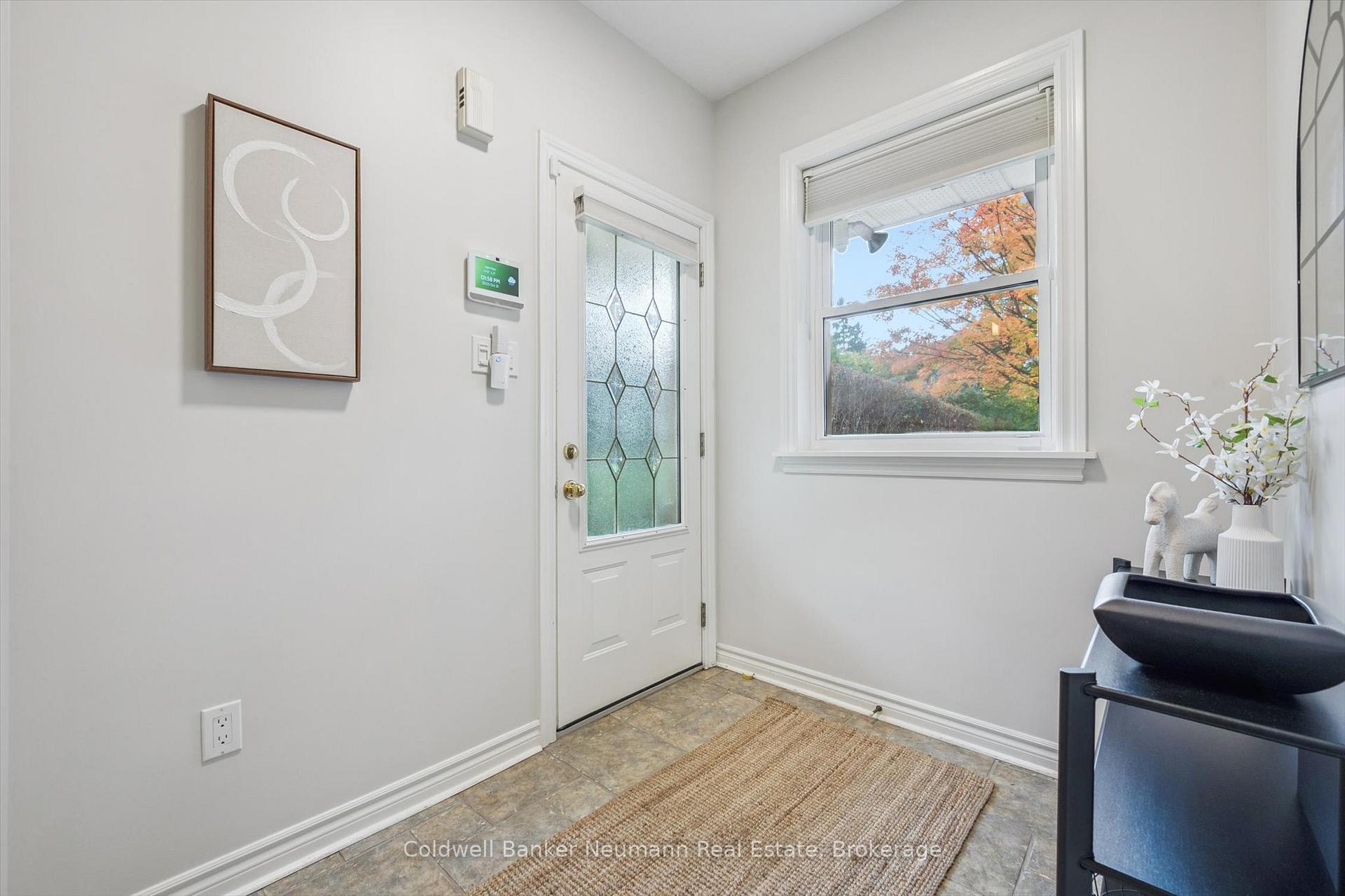 Photo 12 of 36 Harcourt Drive, Guelph, Dovercliffe Park/Old University — HOMEH