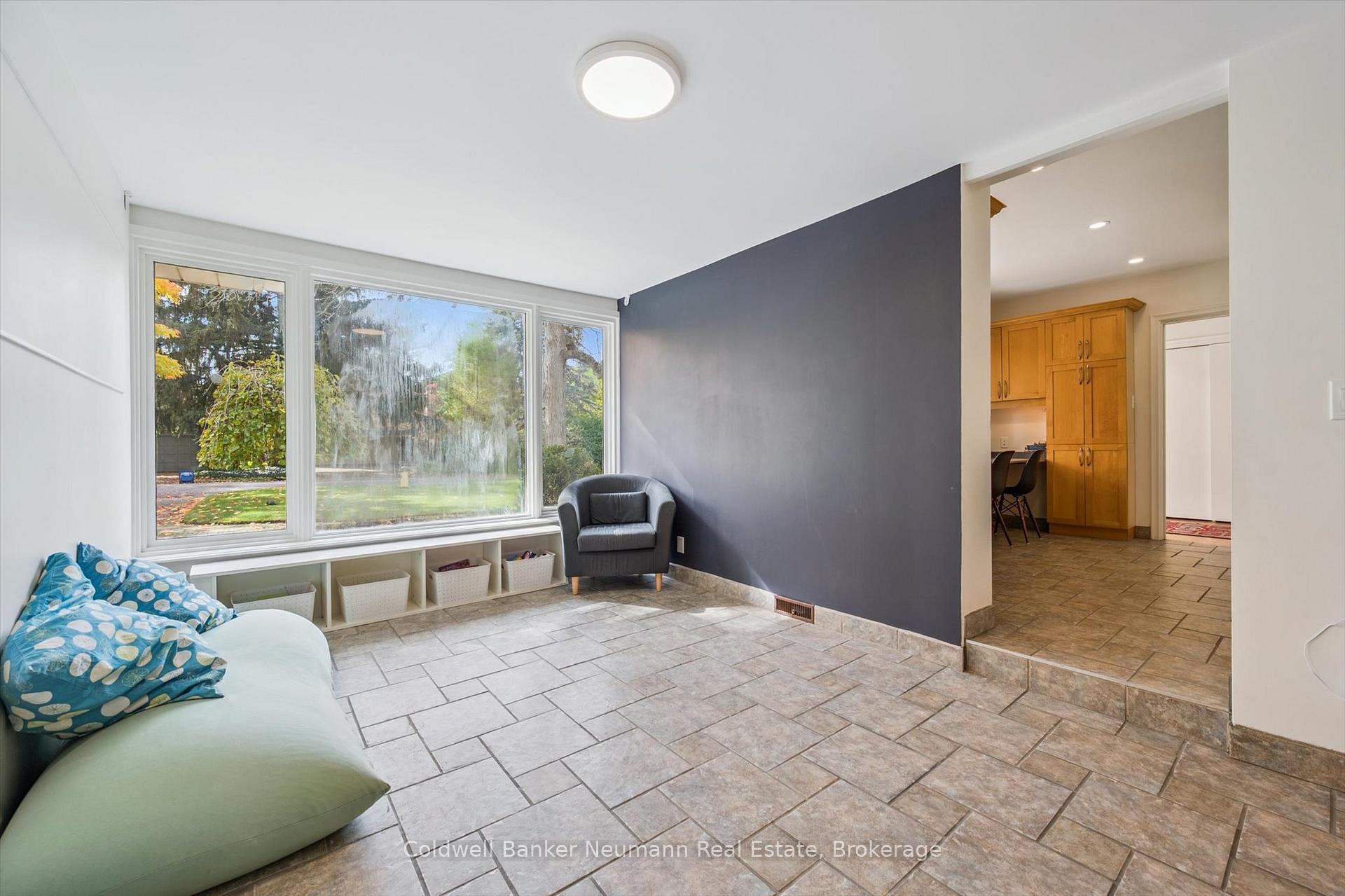 Photo 45 of 36 Harcourt Drive, Guelph, Dovercliffe Park/Old University — HOMEH