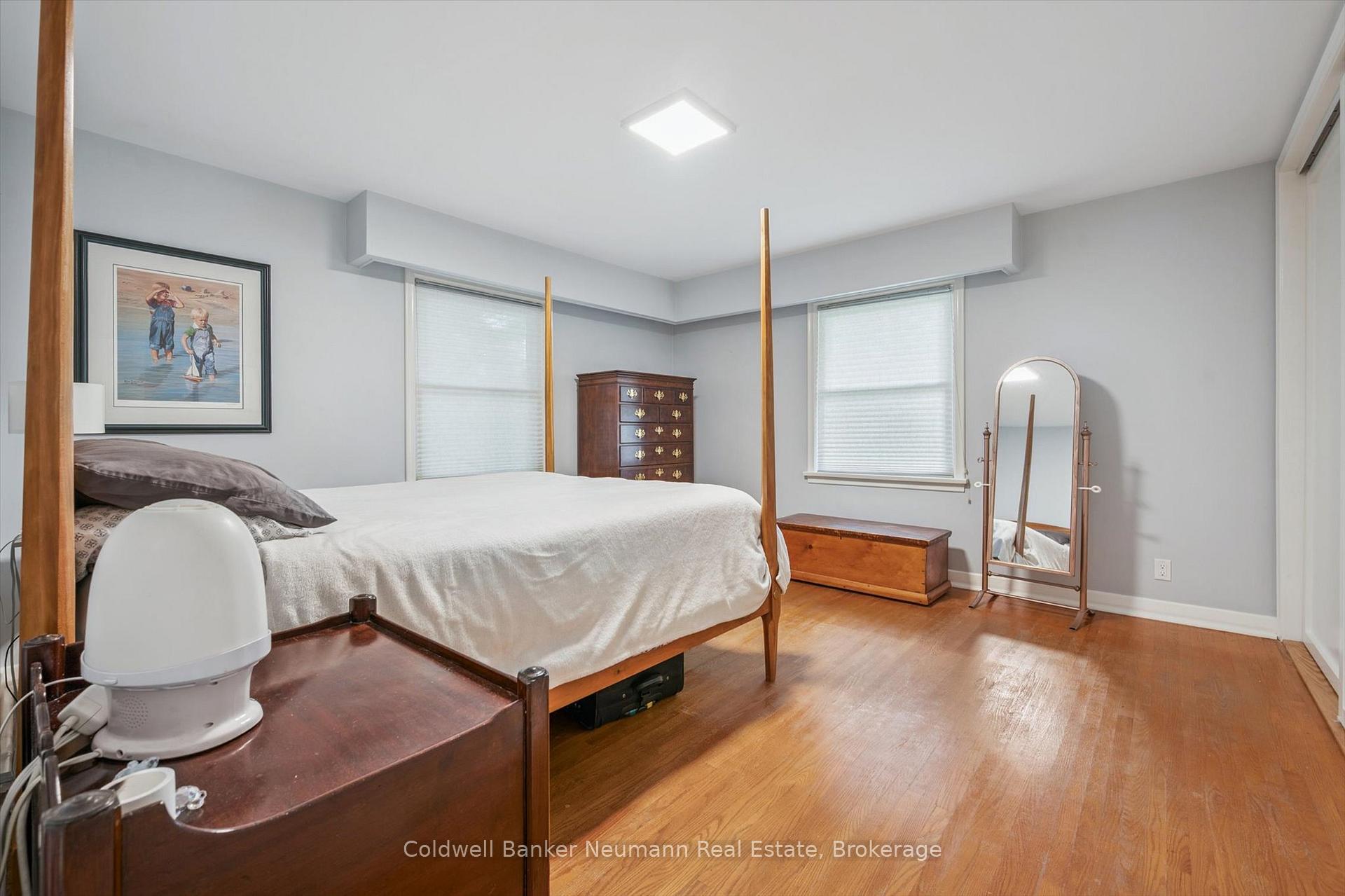 Photo 43 of 36 Harcourt Drive, Guelph, Dovercliffe Park/Old University — HOMEH