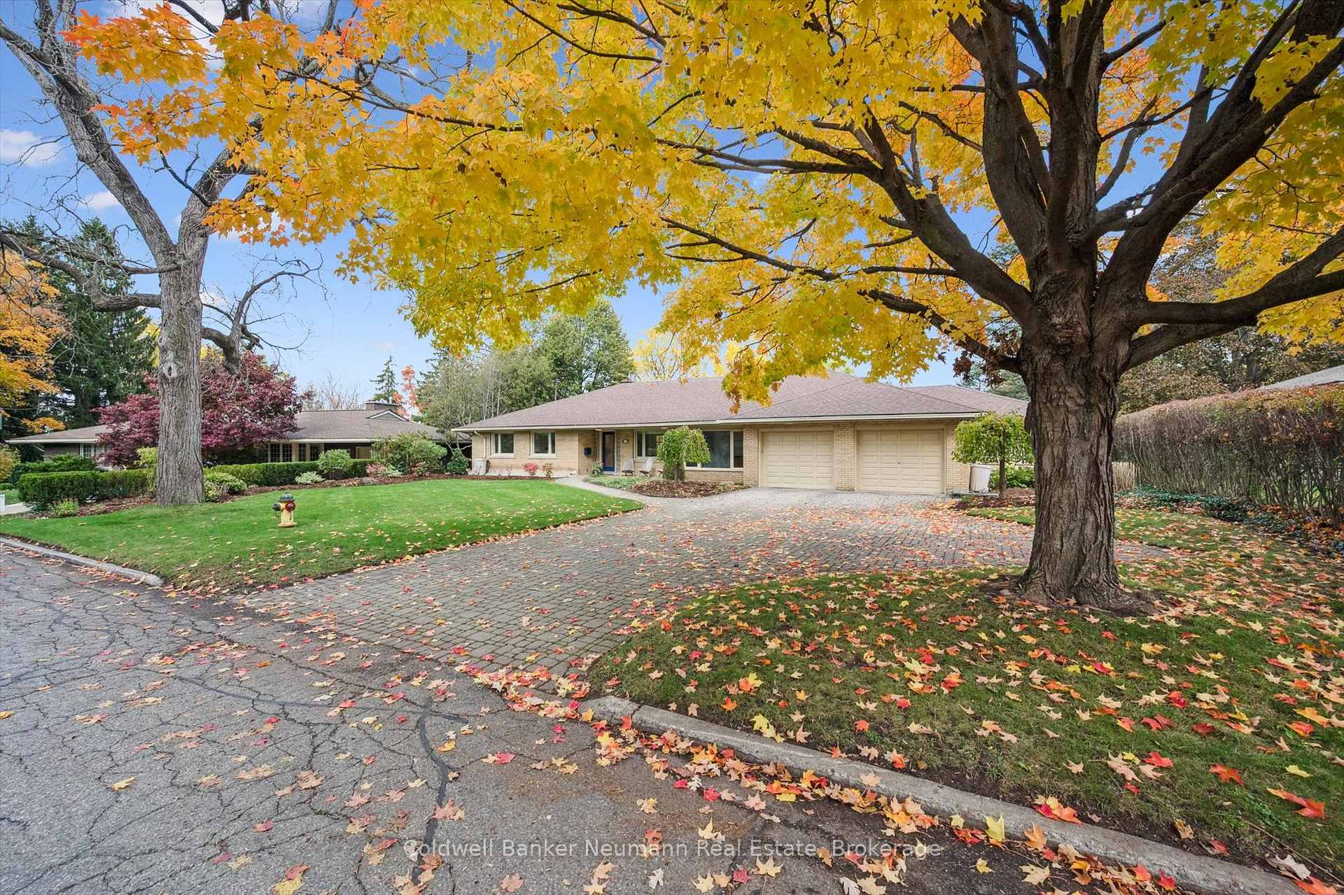 Photo 31 of 36 Harcourt Drive, Guelph, Dovercliffe Park/Old University — HOMEH