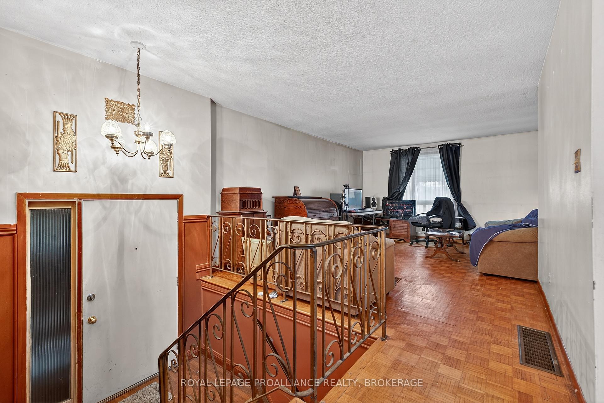 Photo 4 of 798 Arundel Place, Kingston, South of Taylor-Kidd Blvd — HOMEH