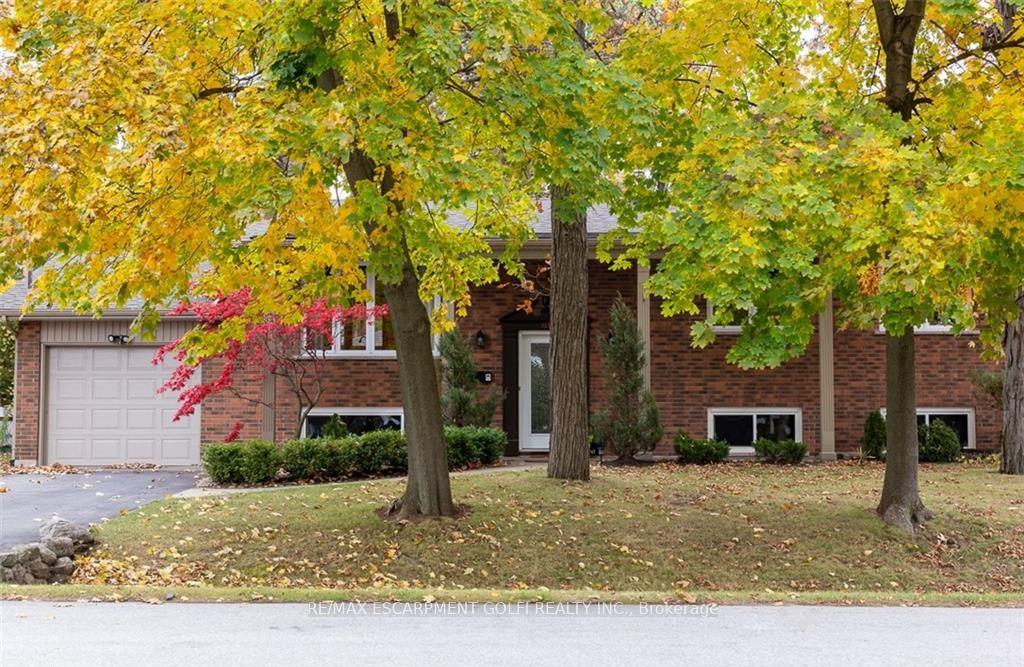 Photo 2 of 125 Lakeside Drive, Grimsby, Grimsby Beach — HOMEH