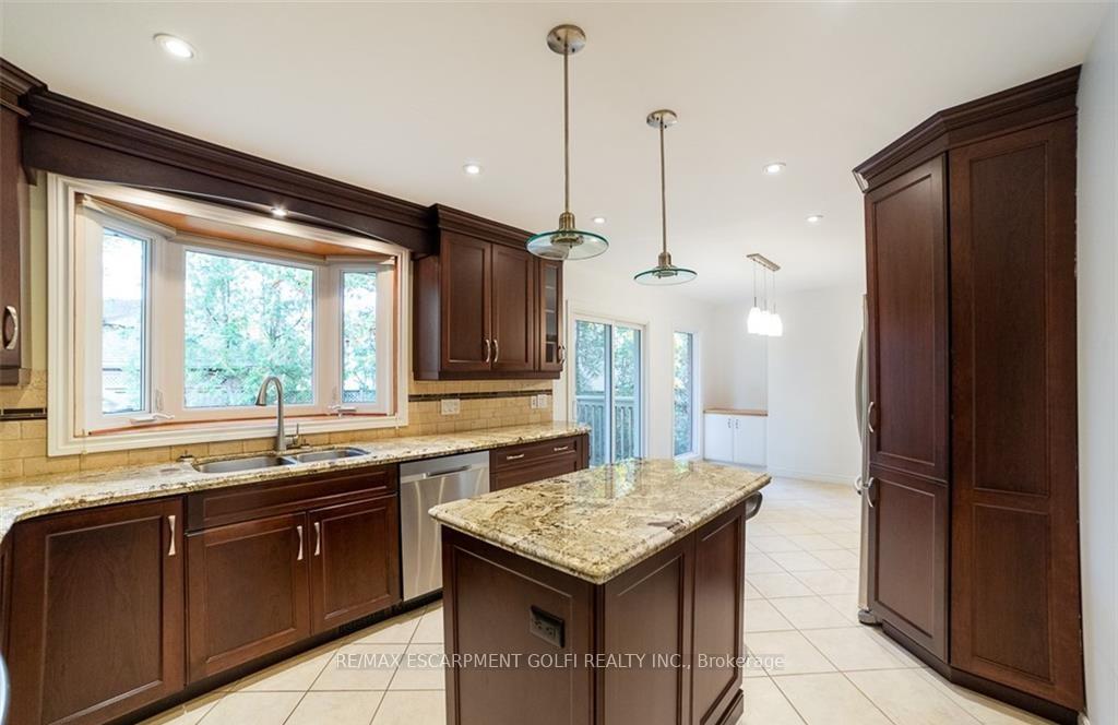 Photo 7 of 125 Lakeside Drive, Grimsby, Grimsby Beach — HOMEH