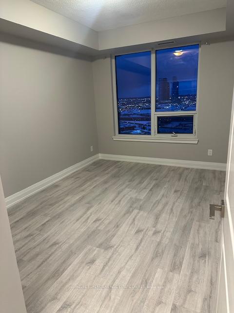 Photo 4 of Unit 2412, 3700 Highway 7 Road, Vaughan, Vaughan Corporate Centre — HOMEH