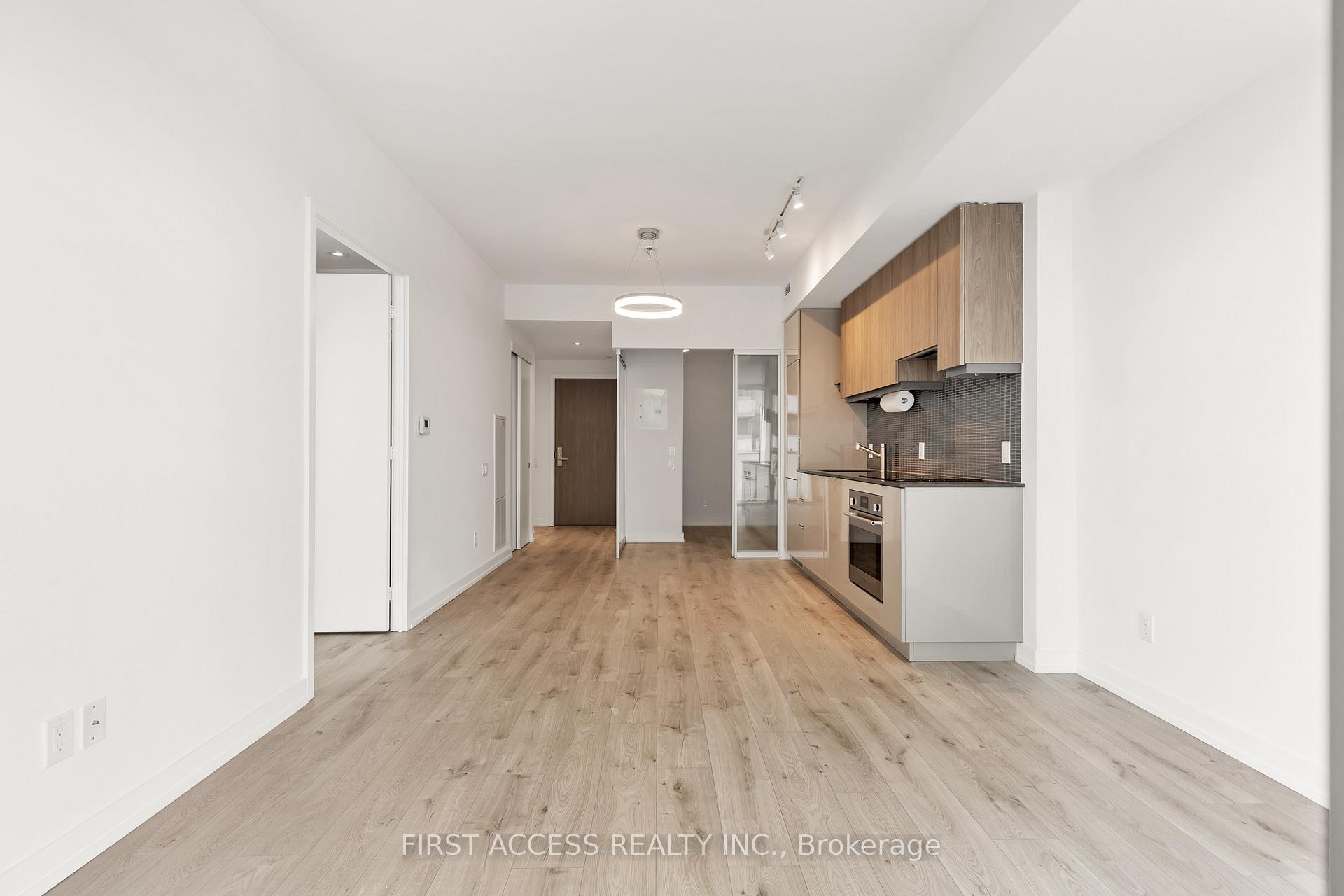 Photo 3 of Unit 3106, 161 Roehampton Avenue, Toronto, Mount Pleasant West — HOMEH