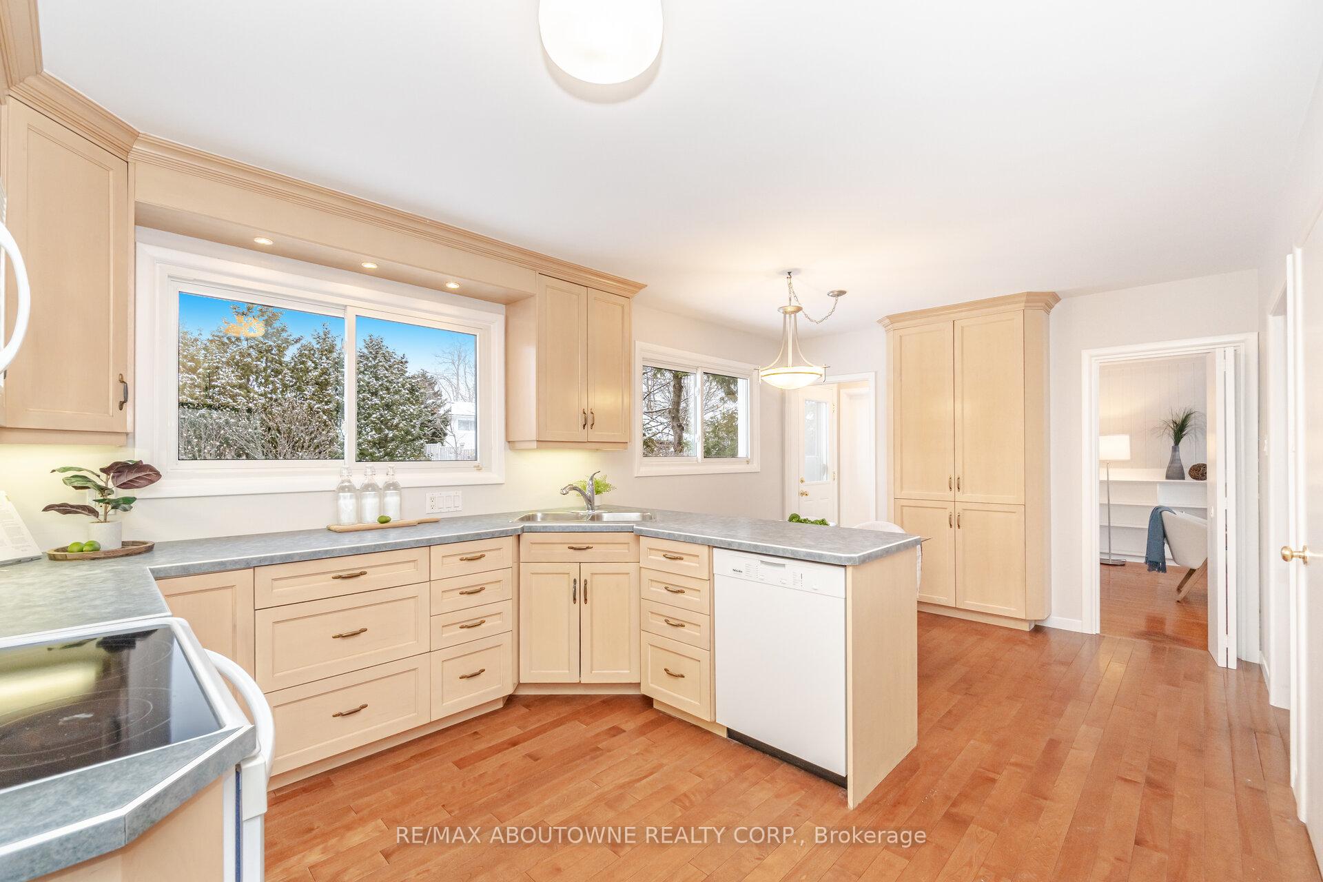 Photo 14 of 171 Sherwood Rise, Hamilton, Sherwood — HOMEH