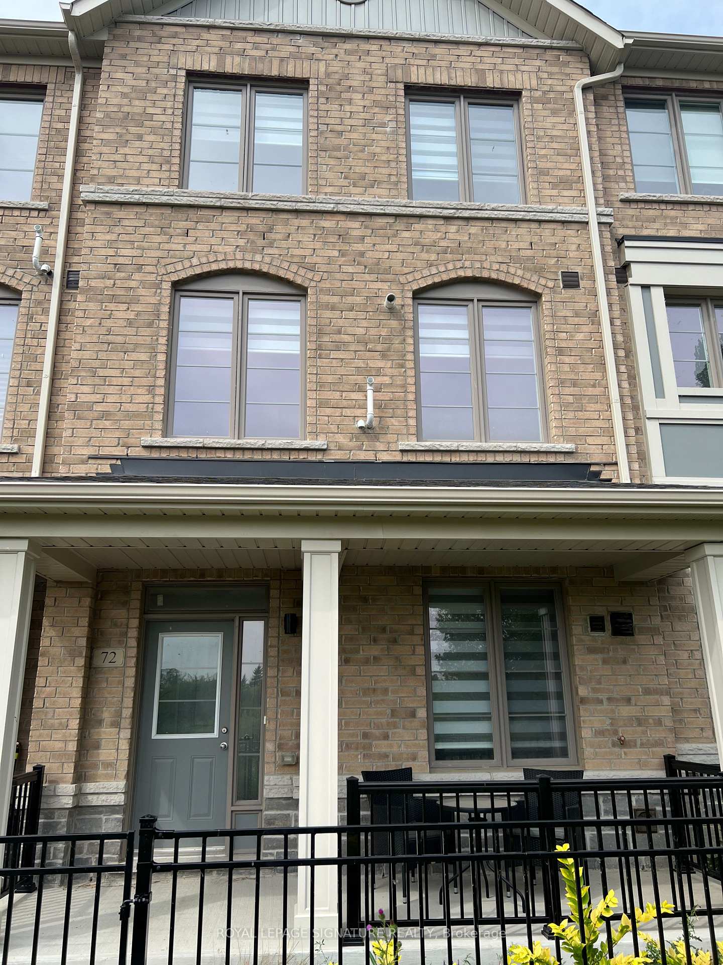 Photo 6 of 72 Waterside Way, Whitby, Port Whitby — HOMEH