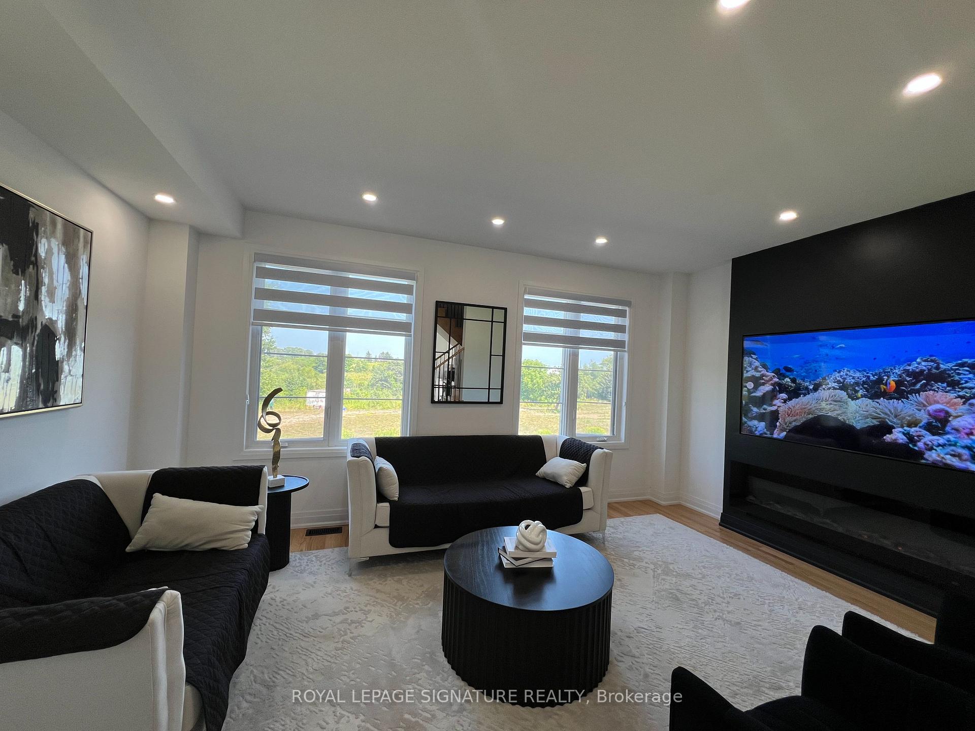 Photo 3 of 72 Waterside Way, Whitby, Port Whitby — HOMEH