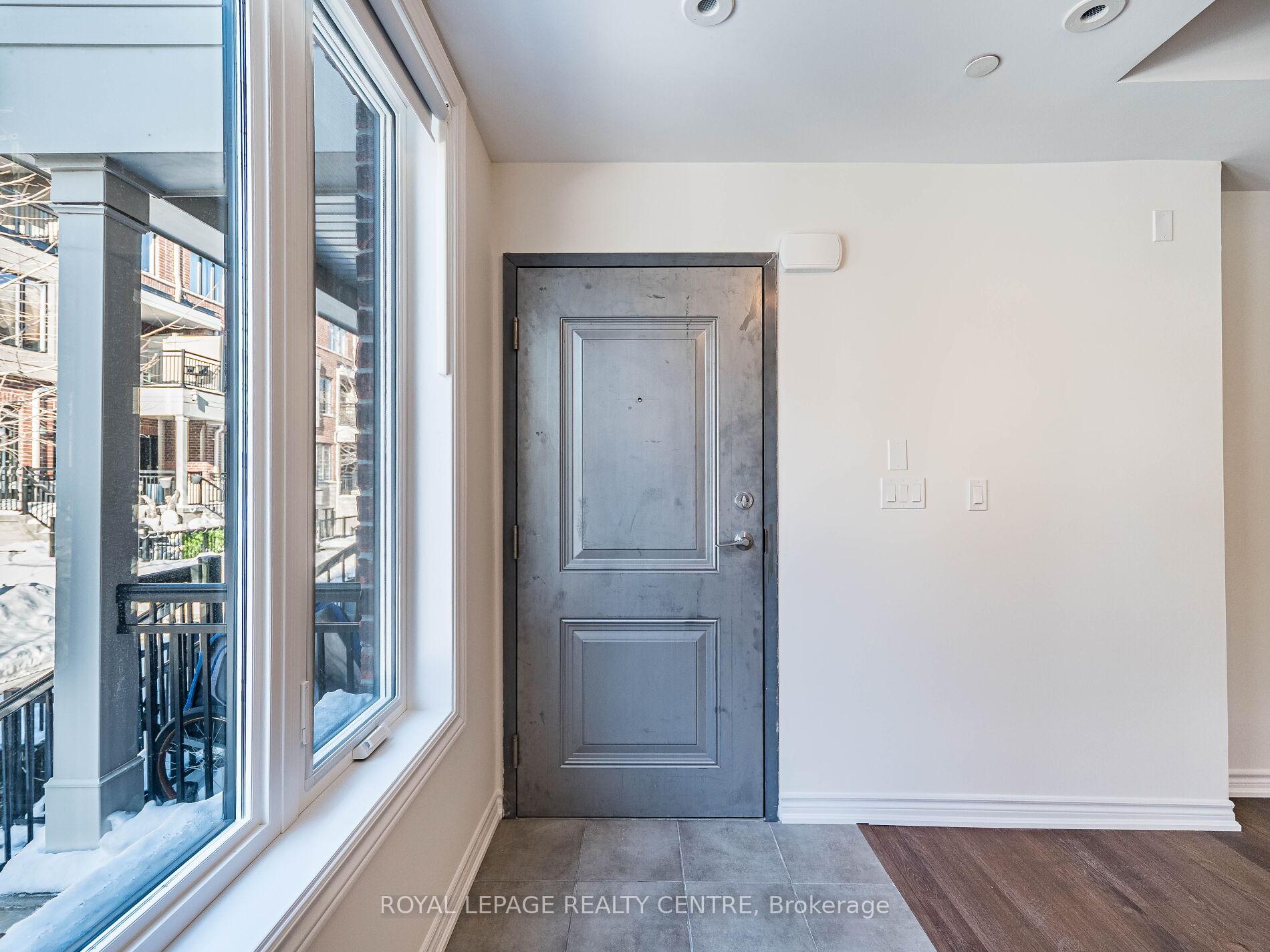 Photo 2 of Unit 16, 10 Carnation Avenue, Etobicoke, Long Branch — HOMEH